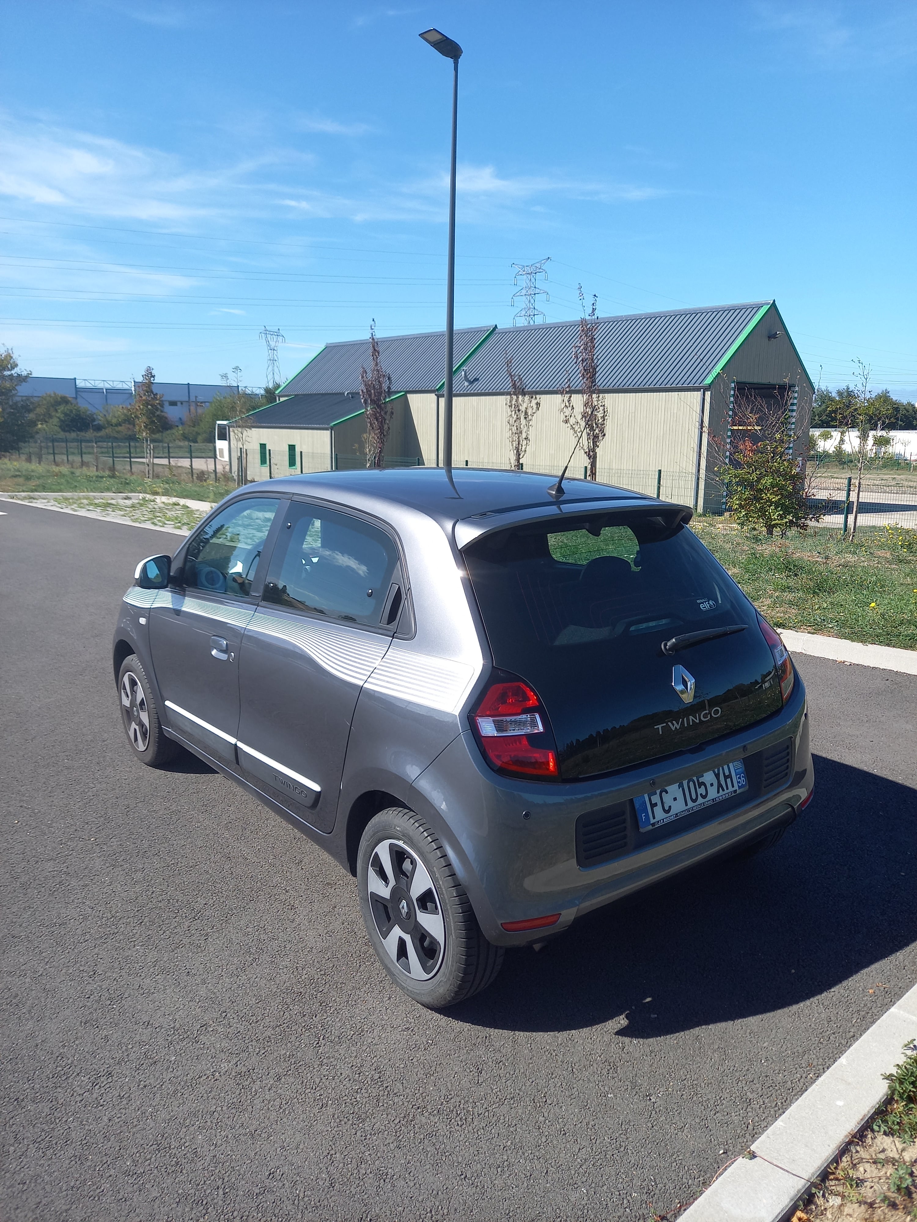 Renault Twingo III 90cv faible km avec Siège bébé