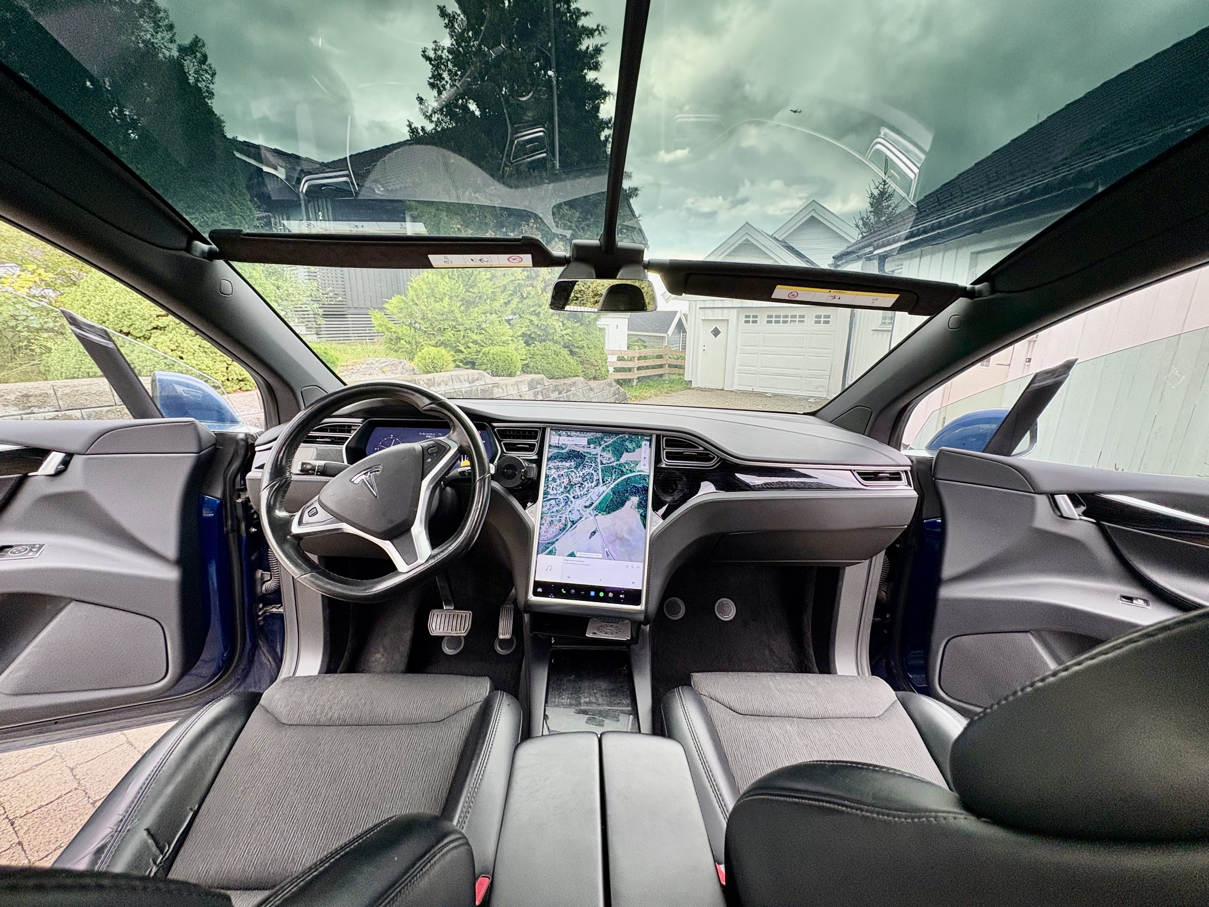 Tesla Model X 75D med Cruisekontroll