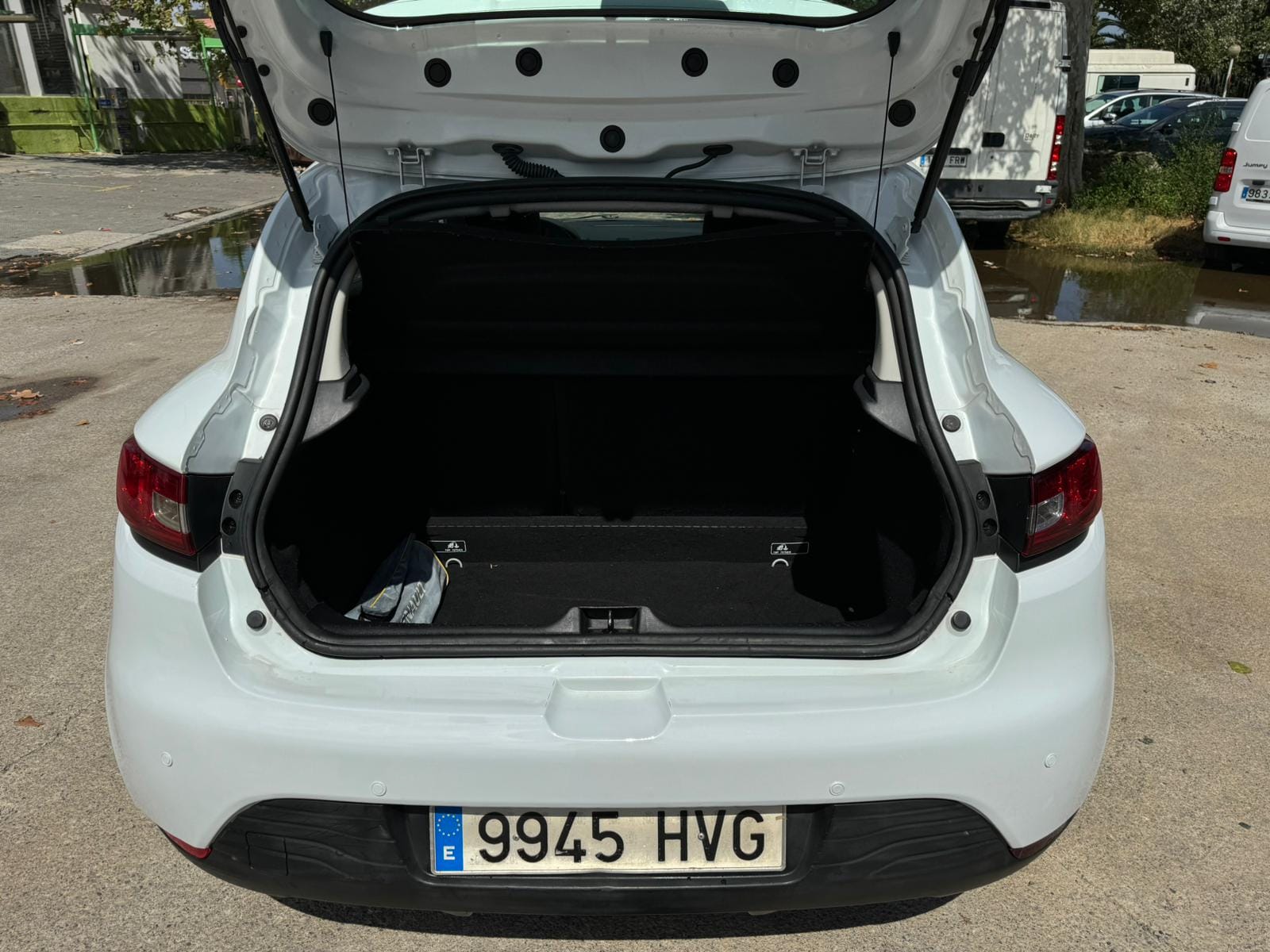Renault Clio Authentique 1.2 met Audio- / iPod-ingang
