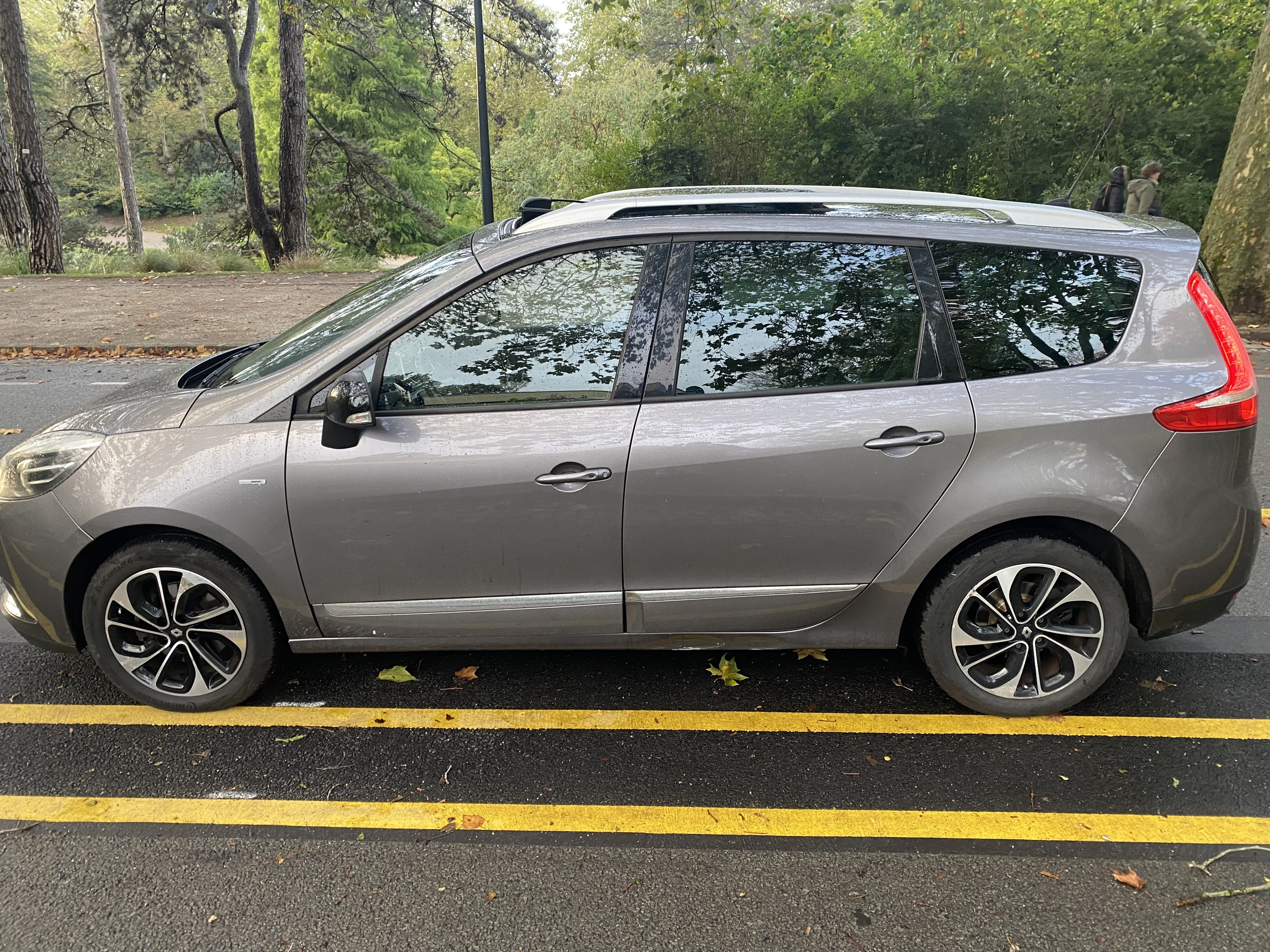Renault Grand Scenic avec Climatisation
