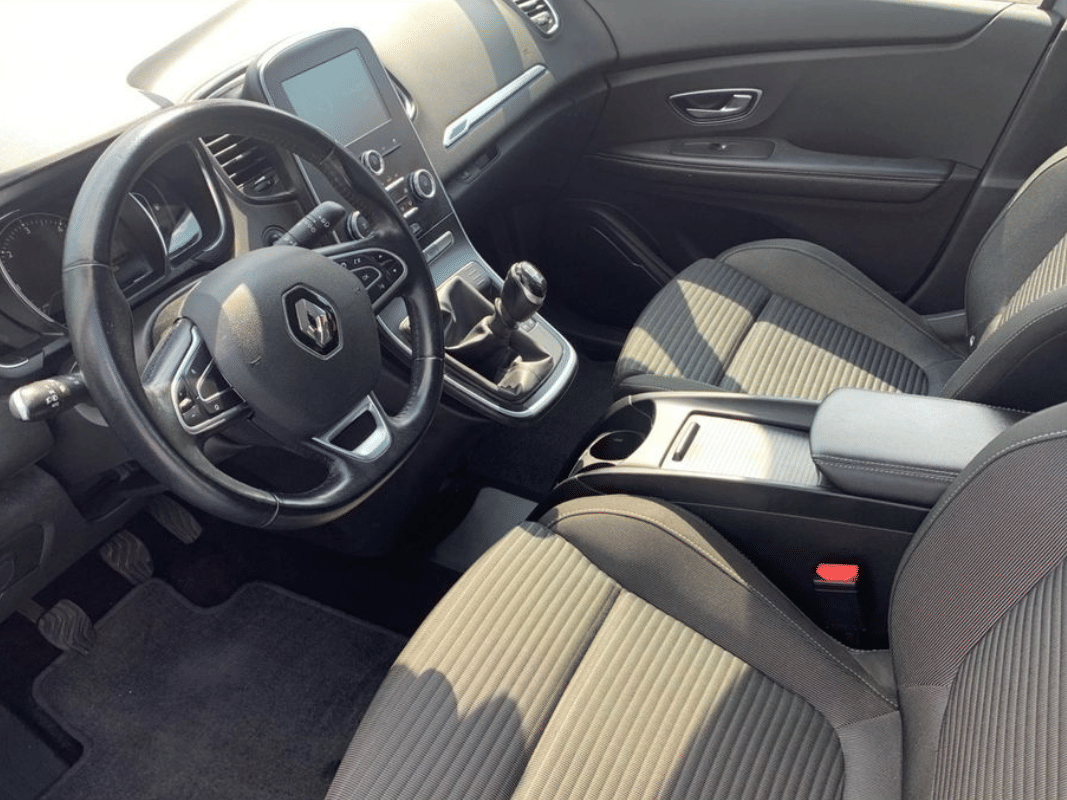 Renault Grand Scenic 7 places - Diesel avec Régulateur de vitesse