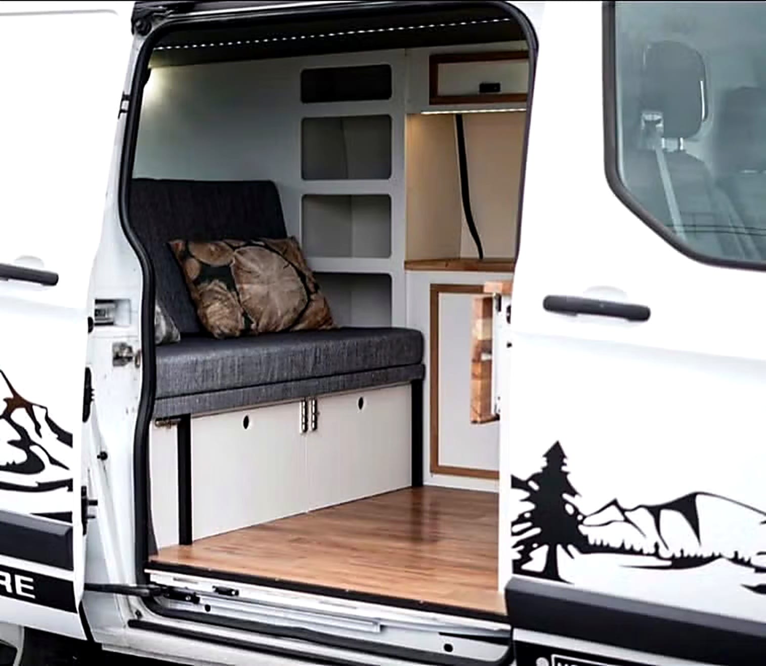 Ford Transit Camper med Bluetooth audio