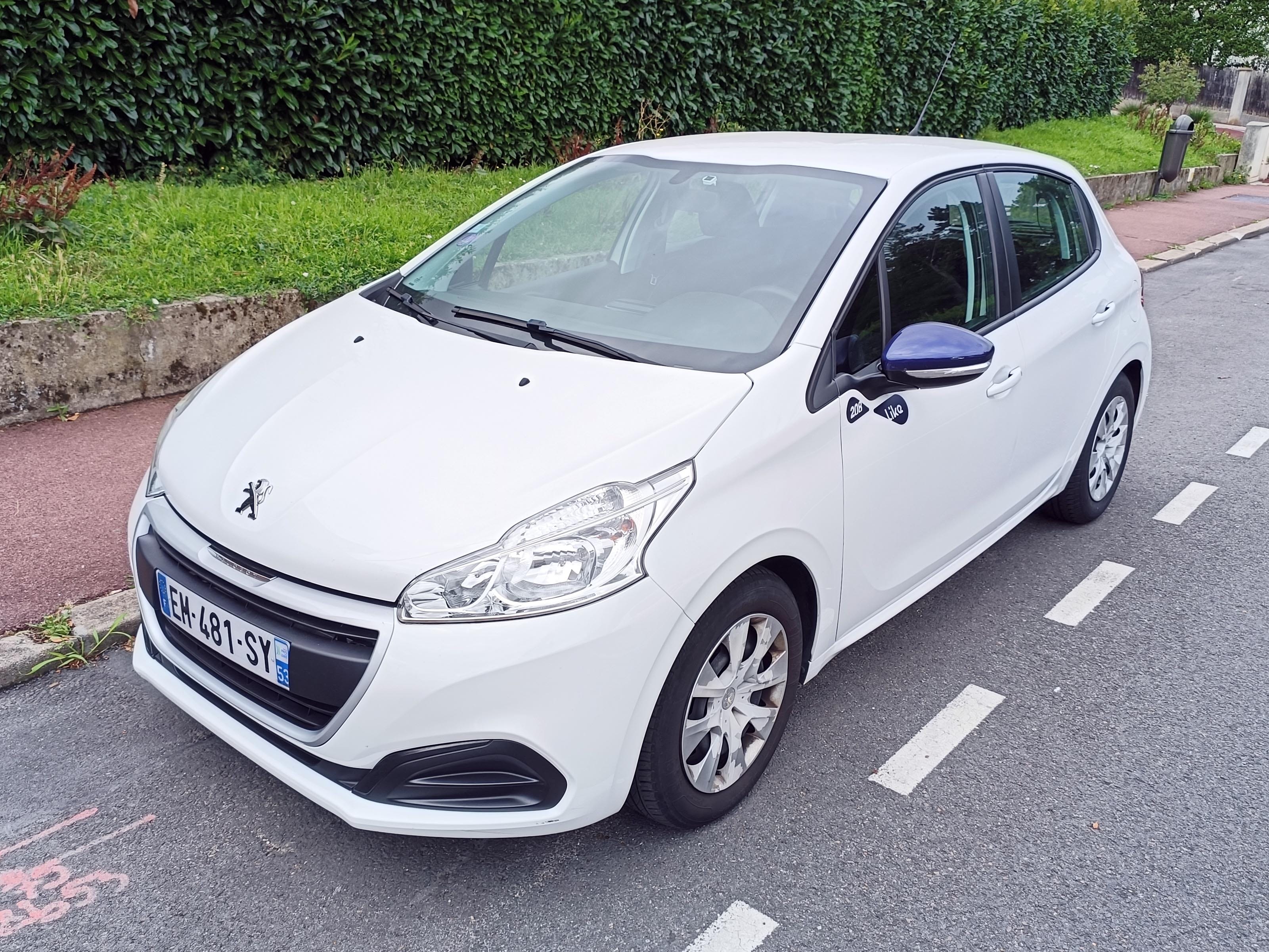 Peugeot 208, 2017, Essence 95