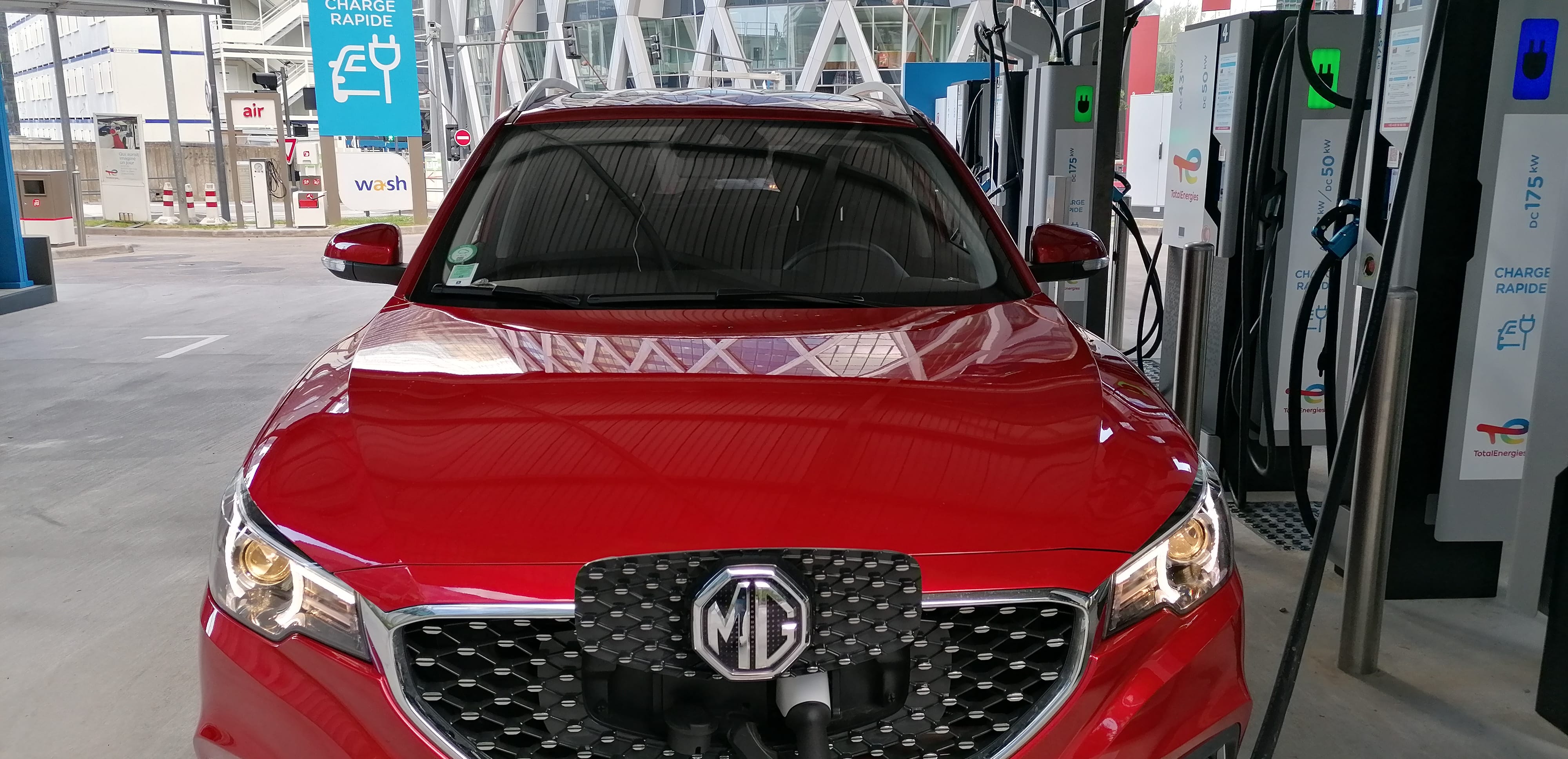 Mg ZS EV avec Entrée audio / iPod
