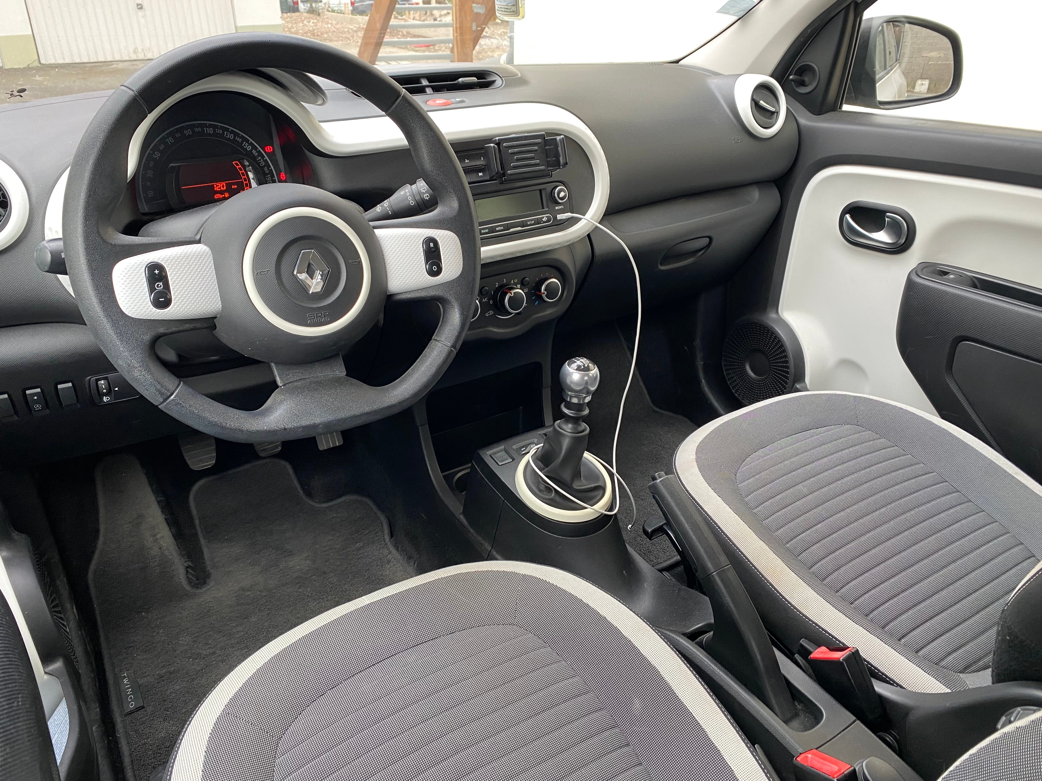 Renault Twingo III avec Entrée audio / iPod