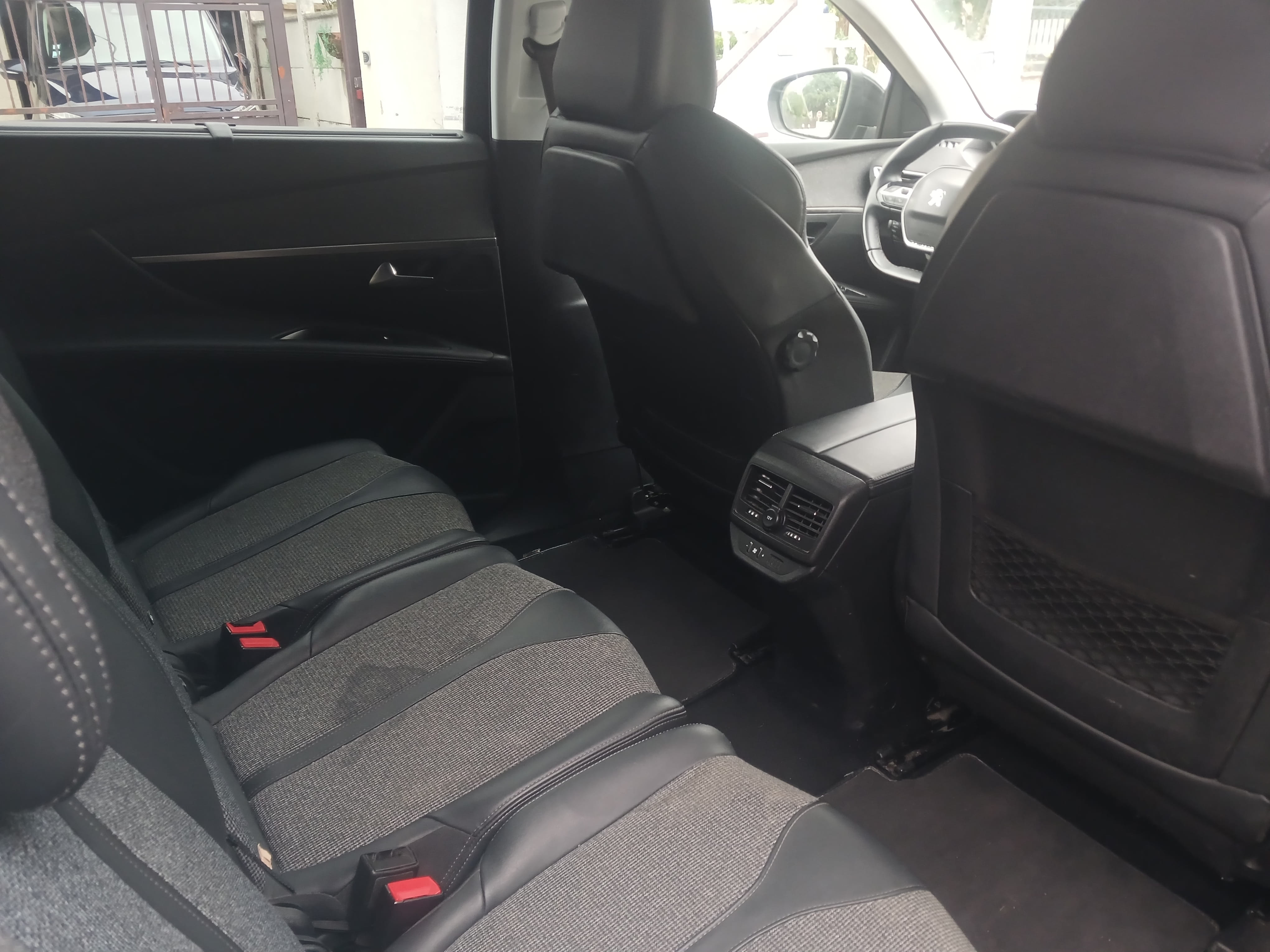 Peugeot 5008 Allure avec Pneus neige