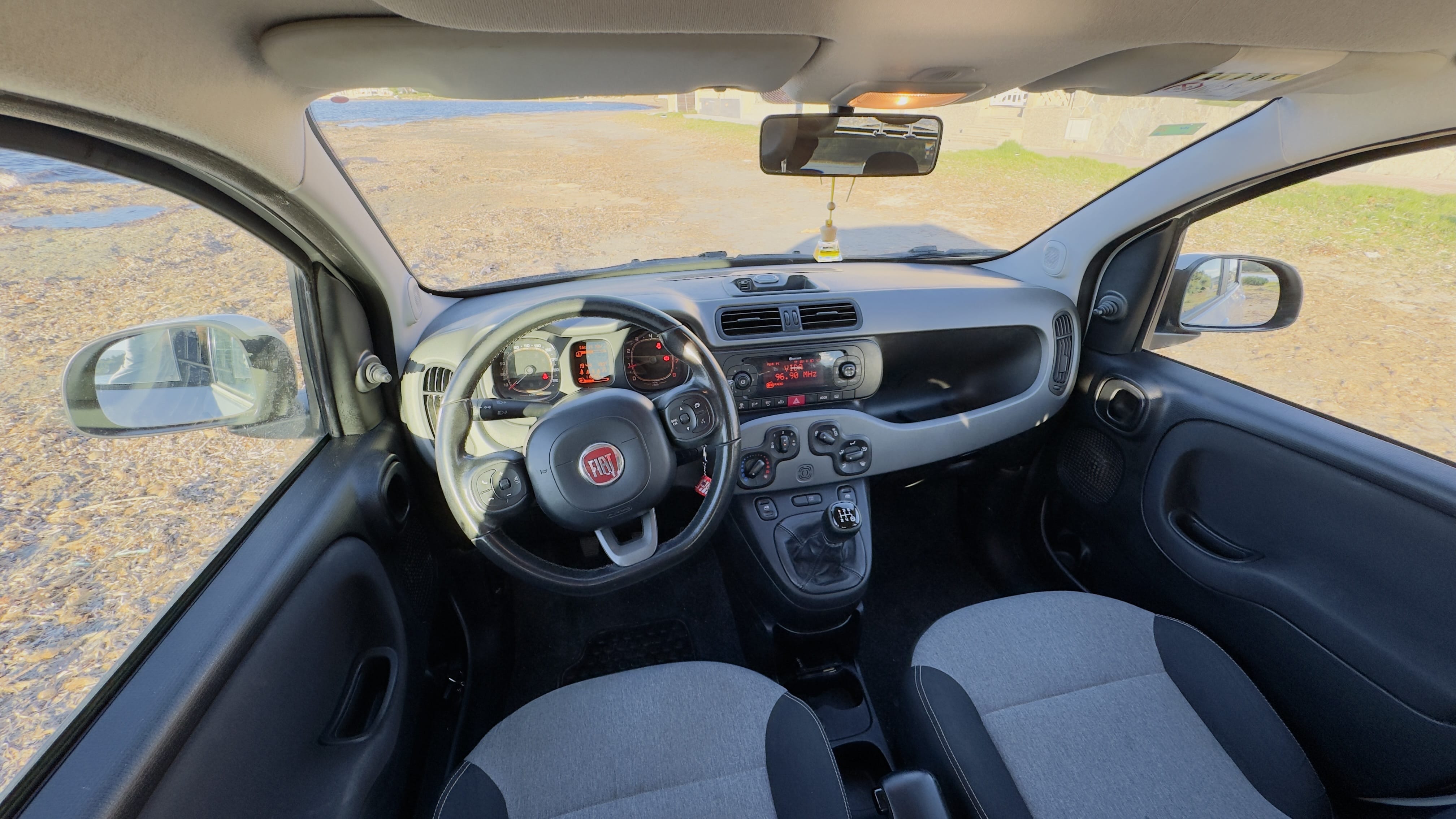 Fiat Panda con Puertos de carga USB