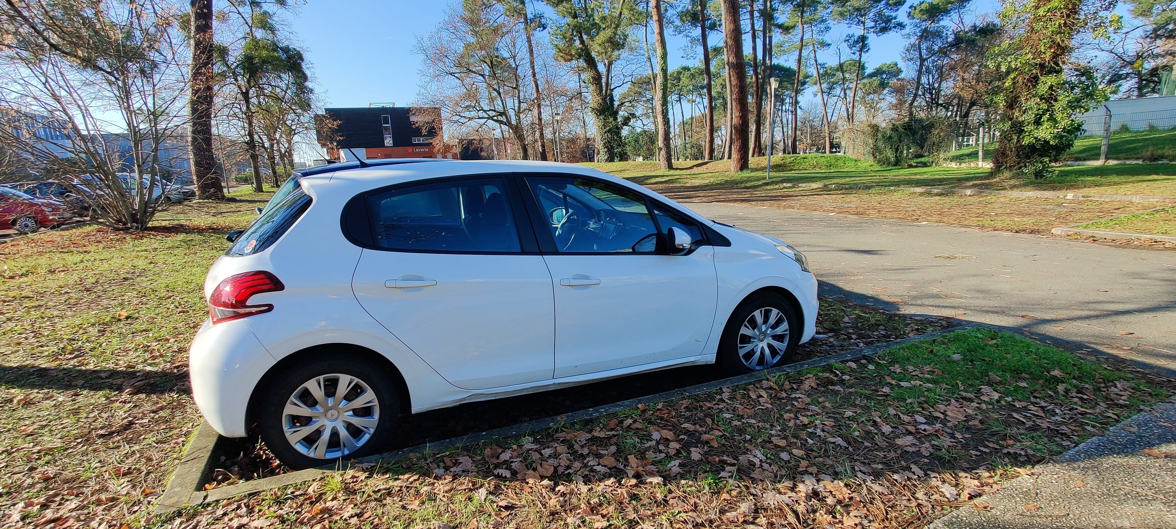 Peugeot 208 avec Climatisation