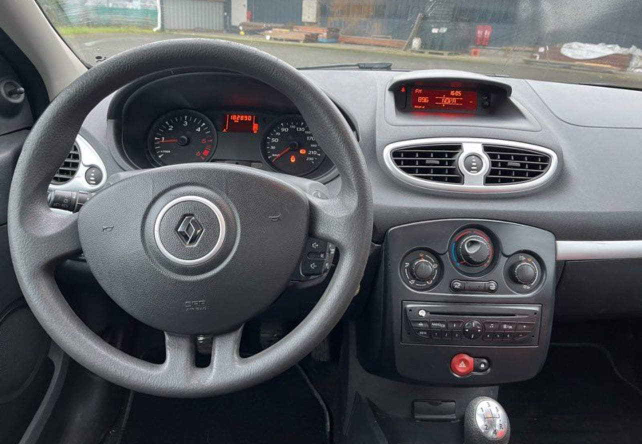 Renault Clio avec Régulateur de vitesse