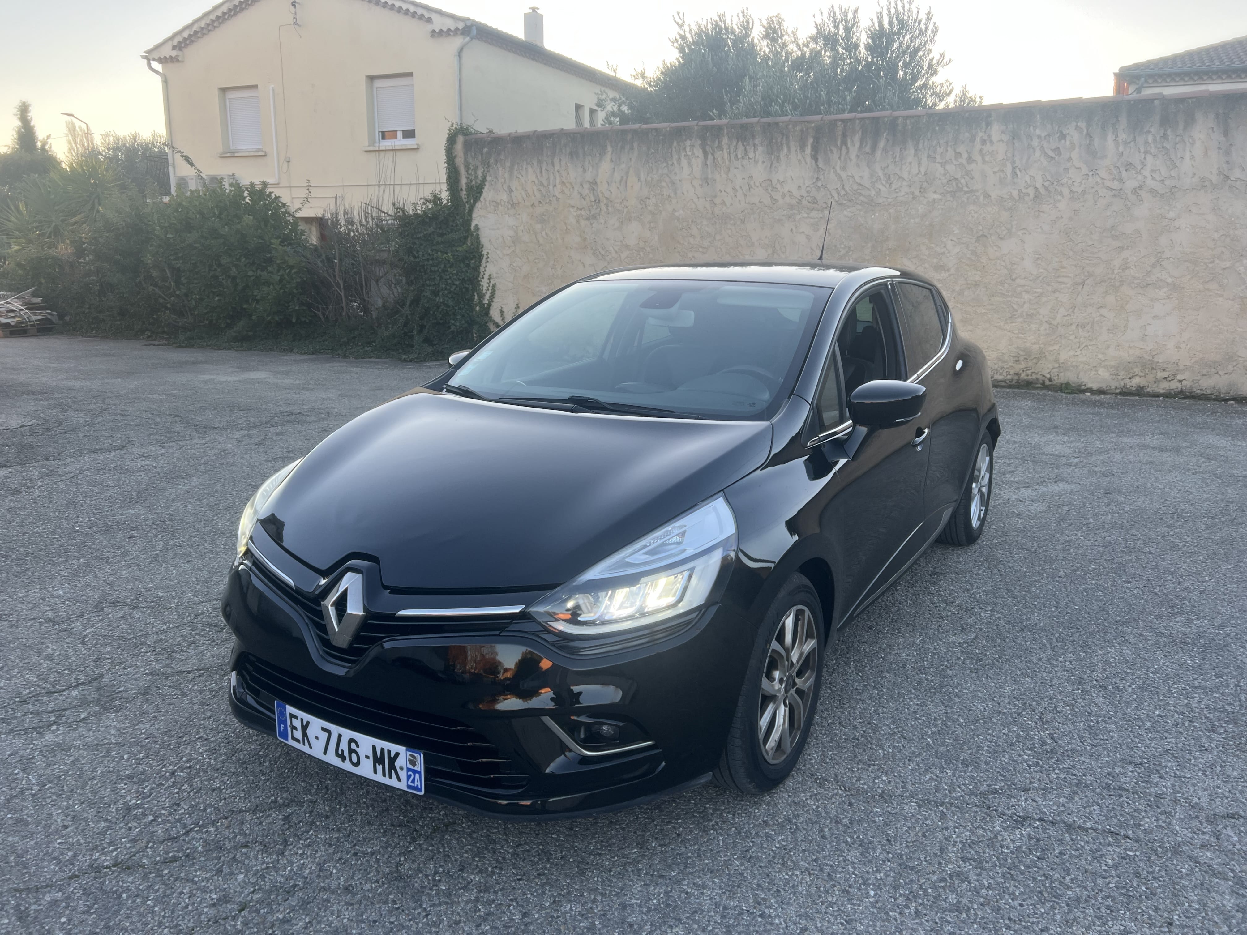Renault Clio 09 TCE ESSENCE, 2017, Essence 95
