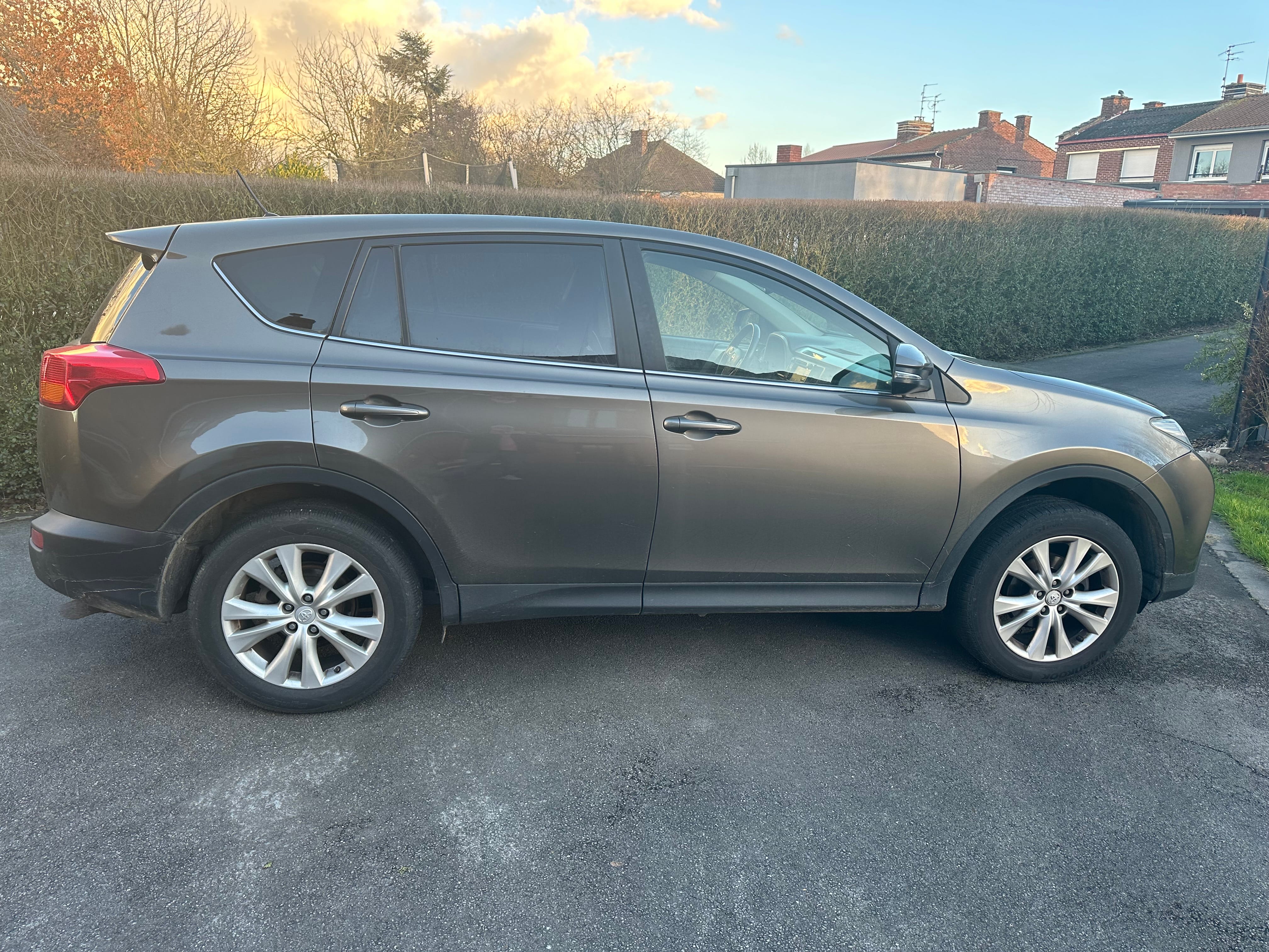 Toyota RAV4 avec Climatisation