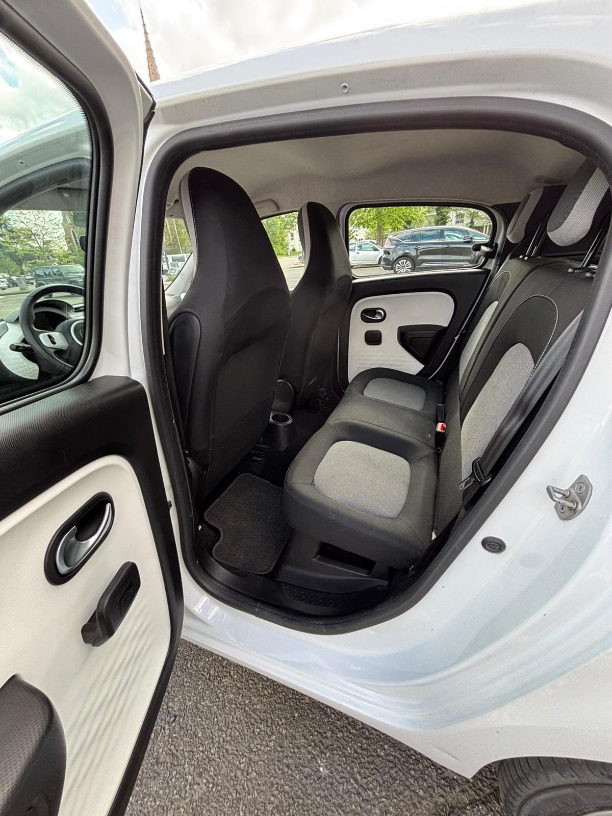 Renault Twingo III avec Port USB