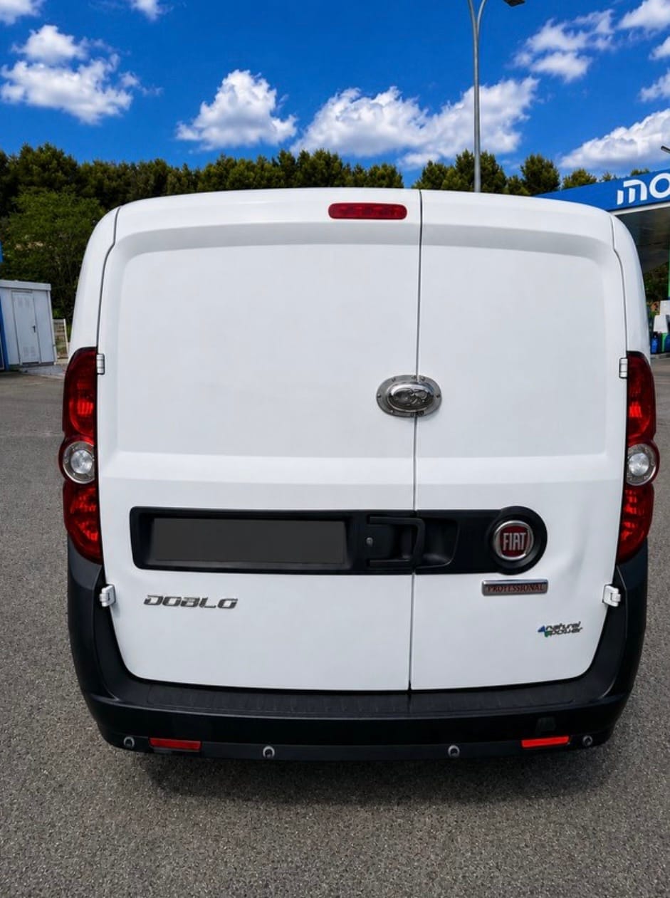 Fiat Doblo Cargo 1.4 GNC con Puertos de carga USB