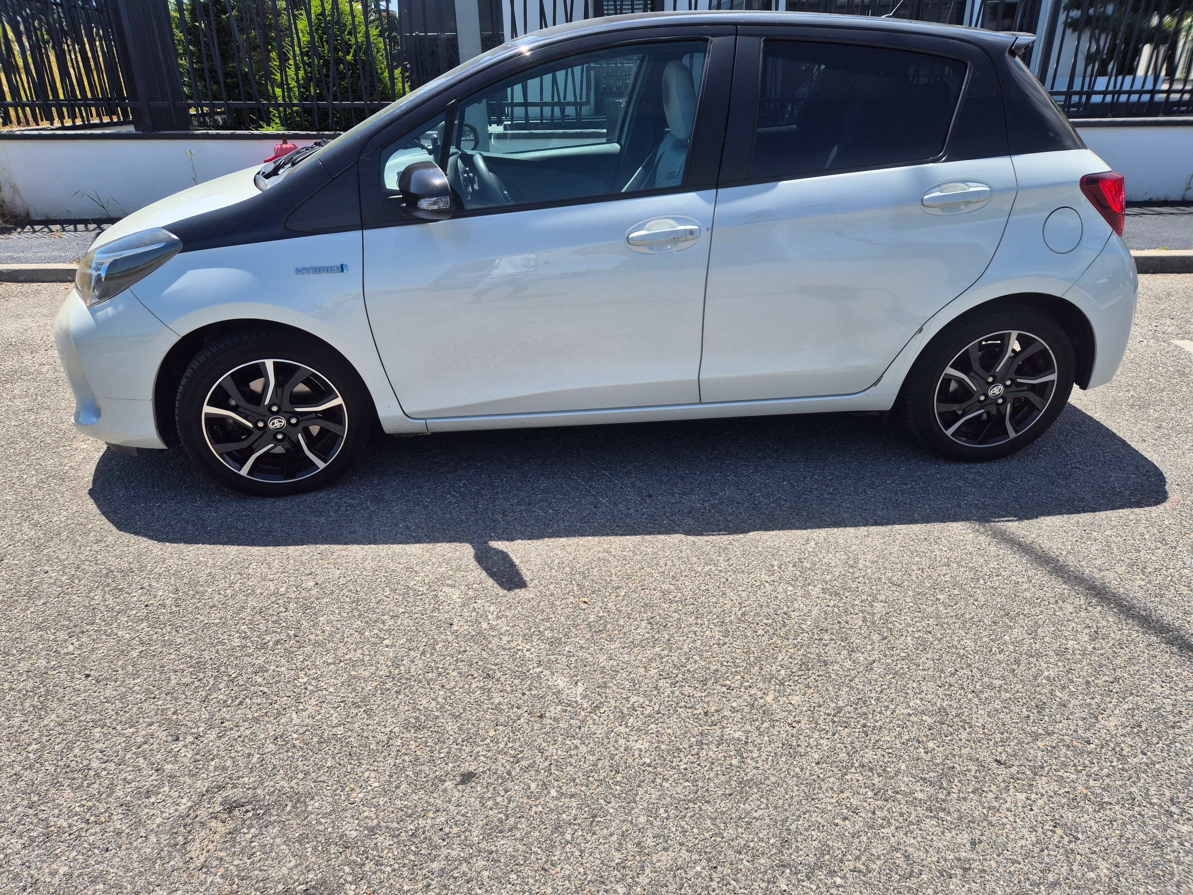 Toyota Yaris Hybride avec Climatisation
