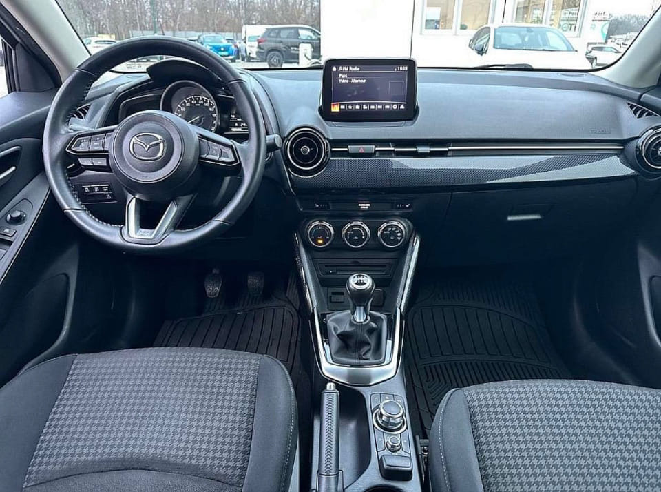 Mazda 2 mit Navigationsgerät