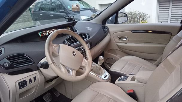 Renault Scénic III Initiale avec GPS