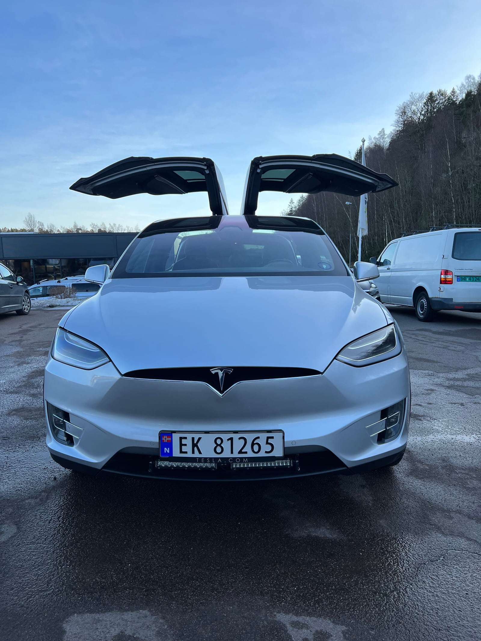 Tesla Model X med Bluetooth audio