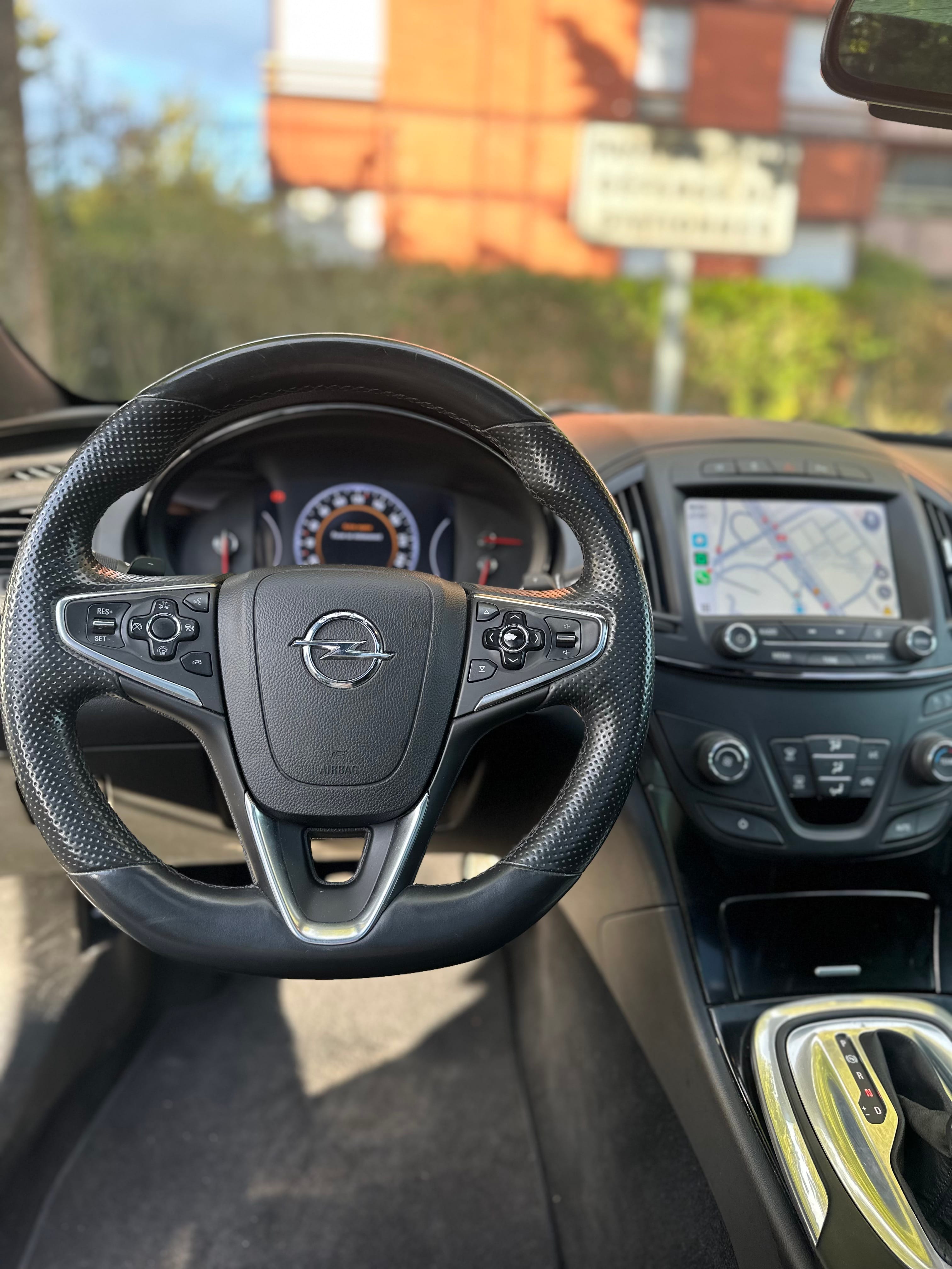 Opel Insignia Sports Tourer avec Régulateur de vitesse