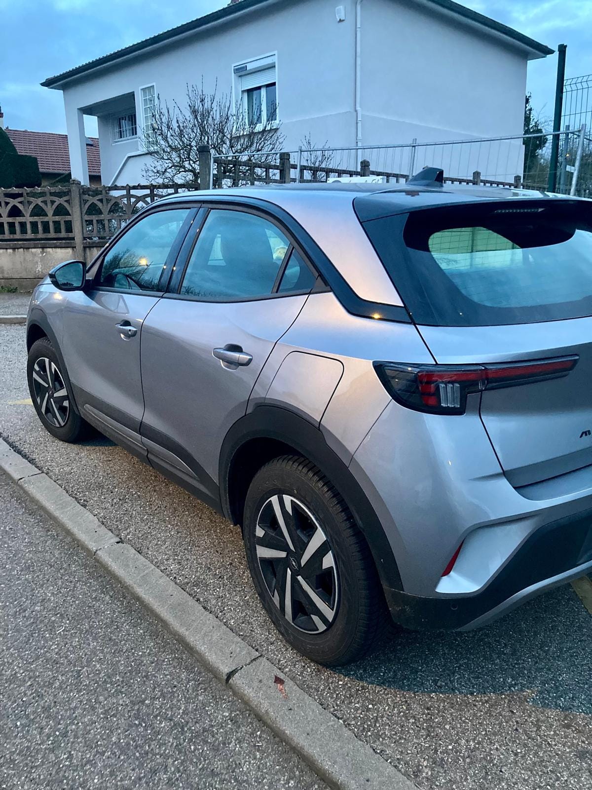 Opel Mokka-e avec Climatisation