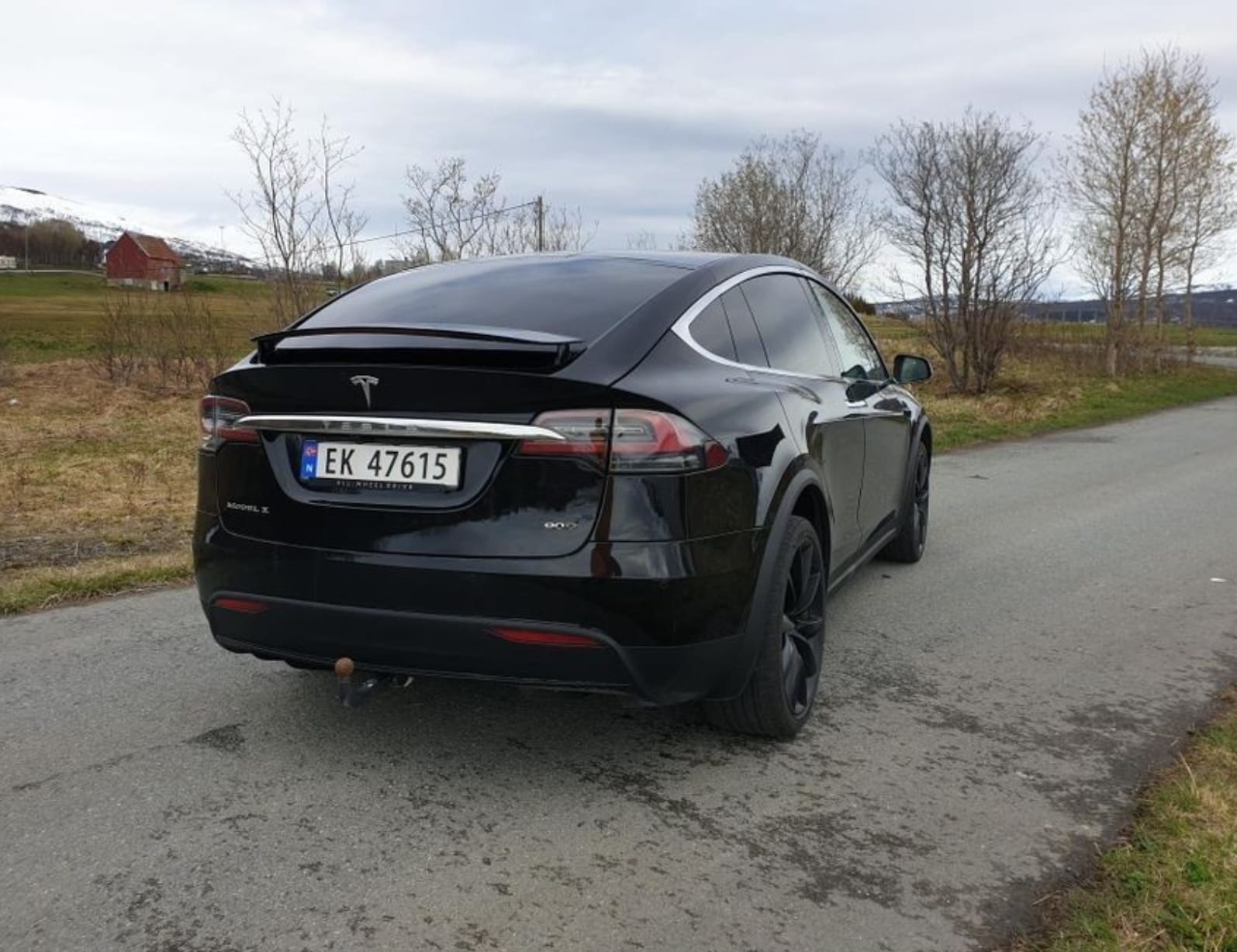 Tesla Model X 90D med GPS