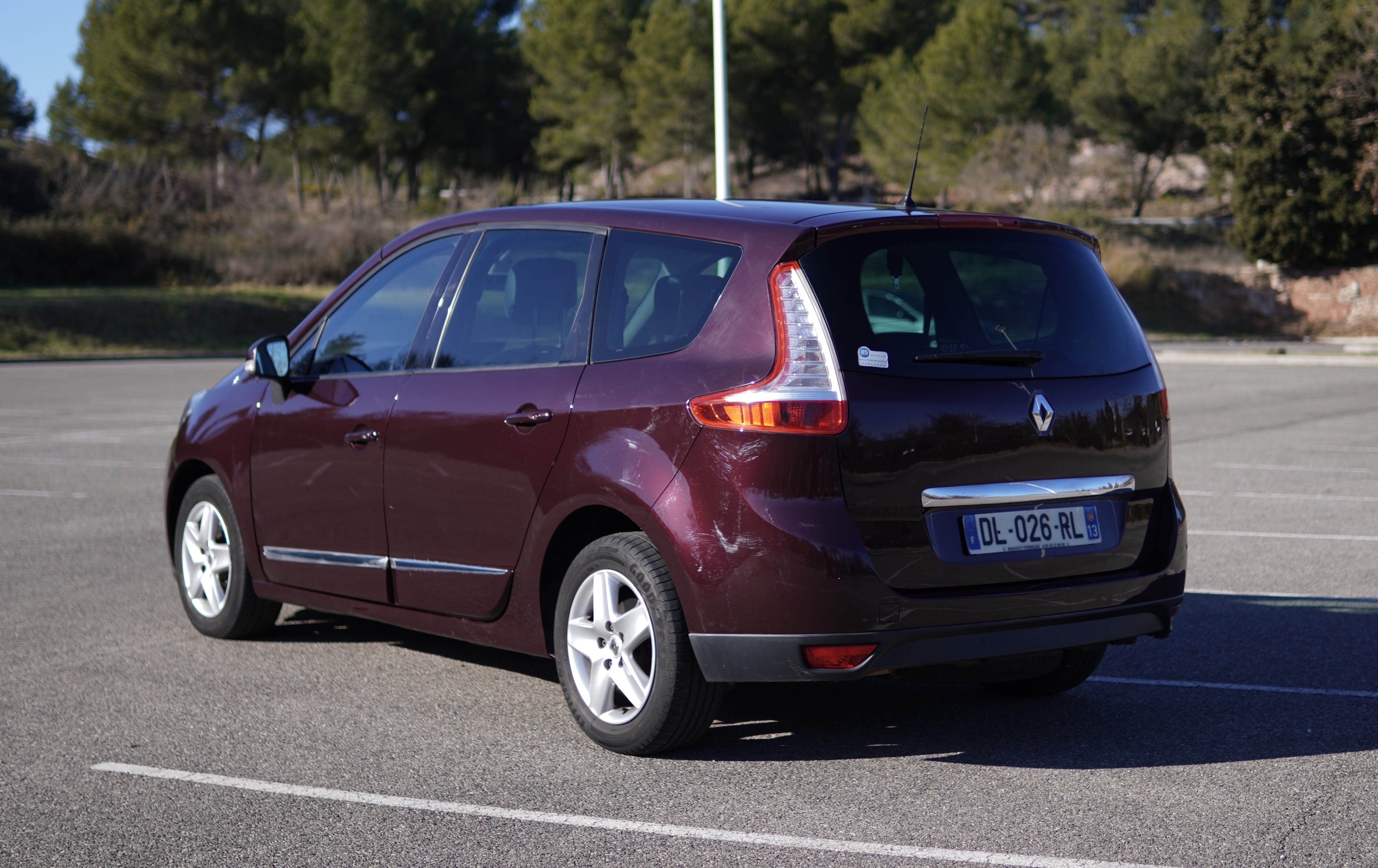 Renault Grand Scenic 1.5 dci avec Régulateur de vitesse
