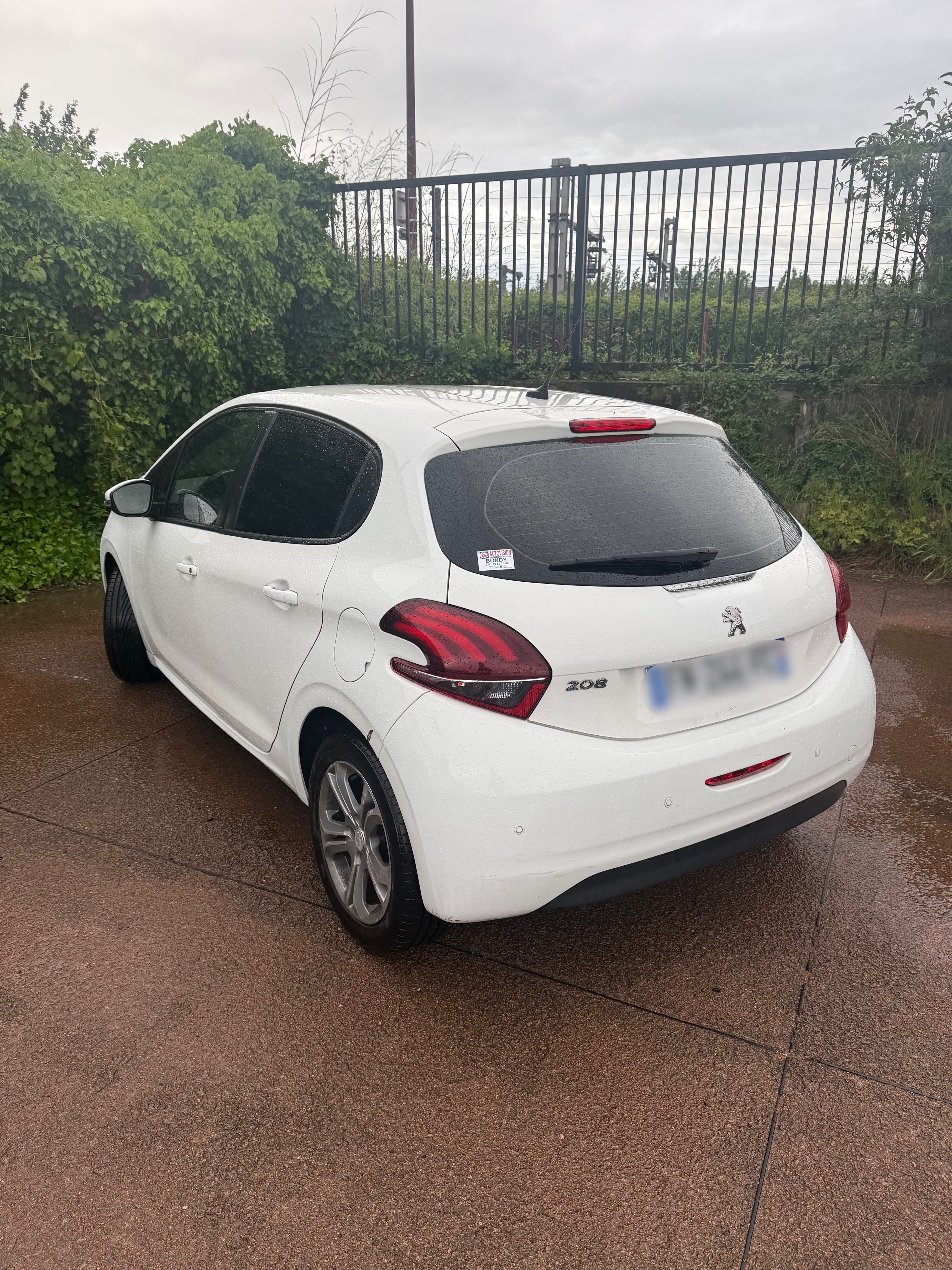 Peugeot 208 avec Climatisation