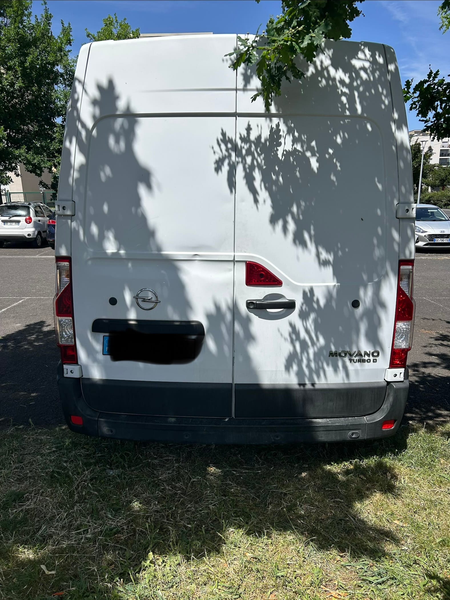 Opel Movano 2.3cdti avec Climatisation