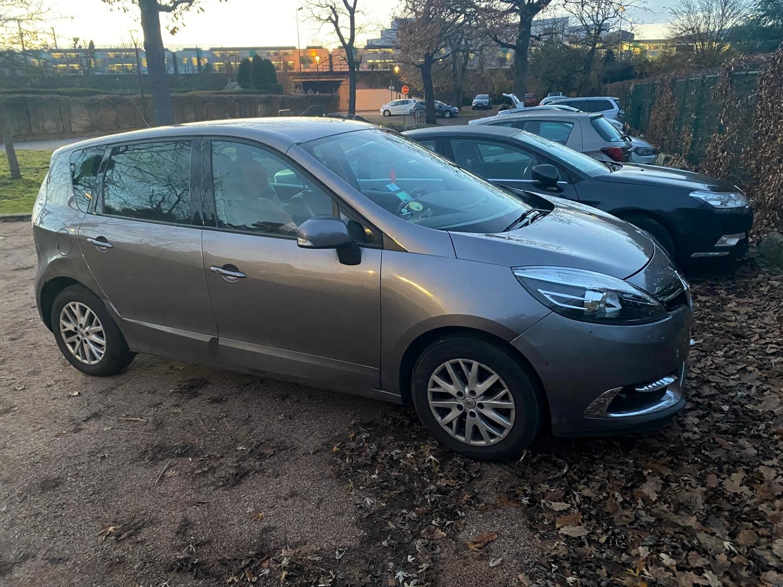 Renault Scenic Scenic Auto gare RER A