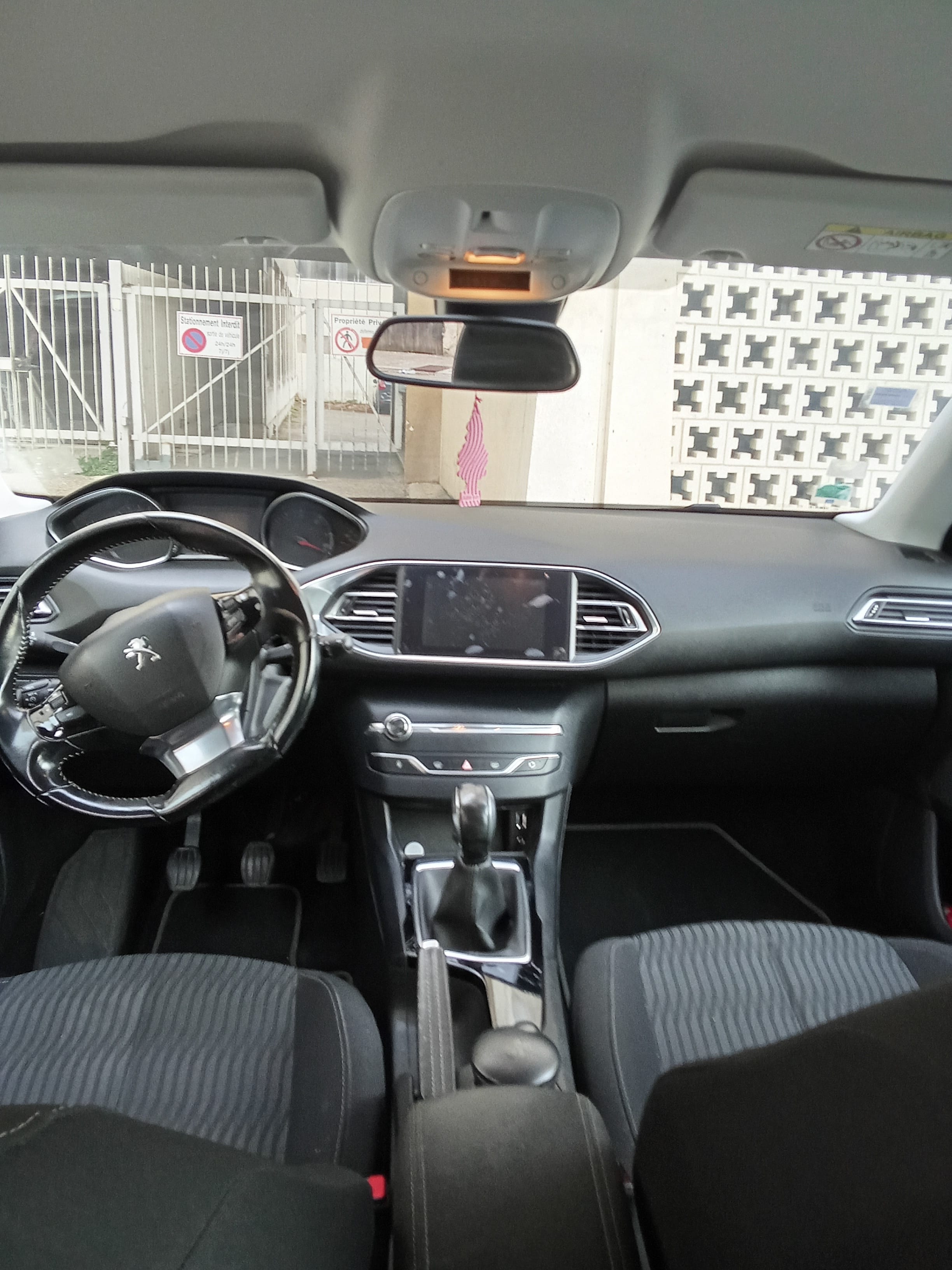 Peugeot 308 avec GPS