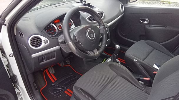Renault Clio III Alizé avec GPS
