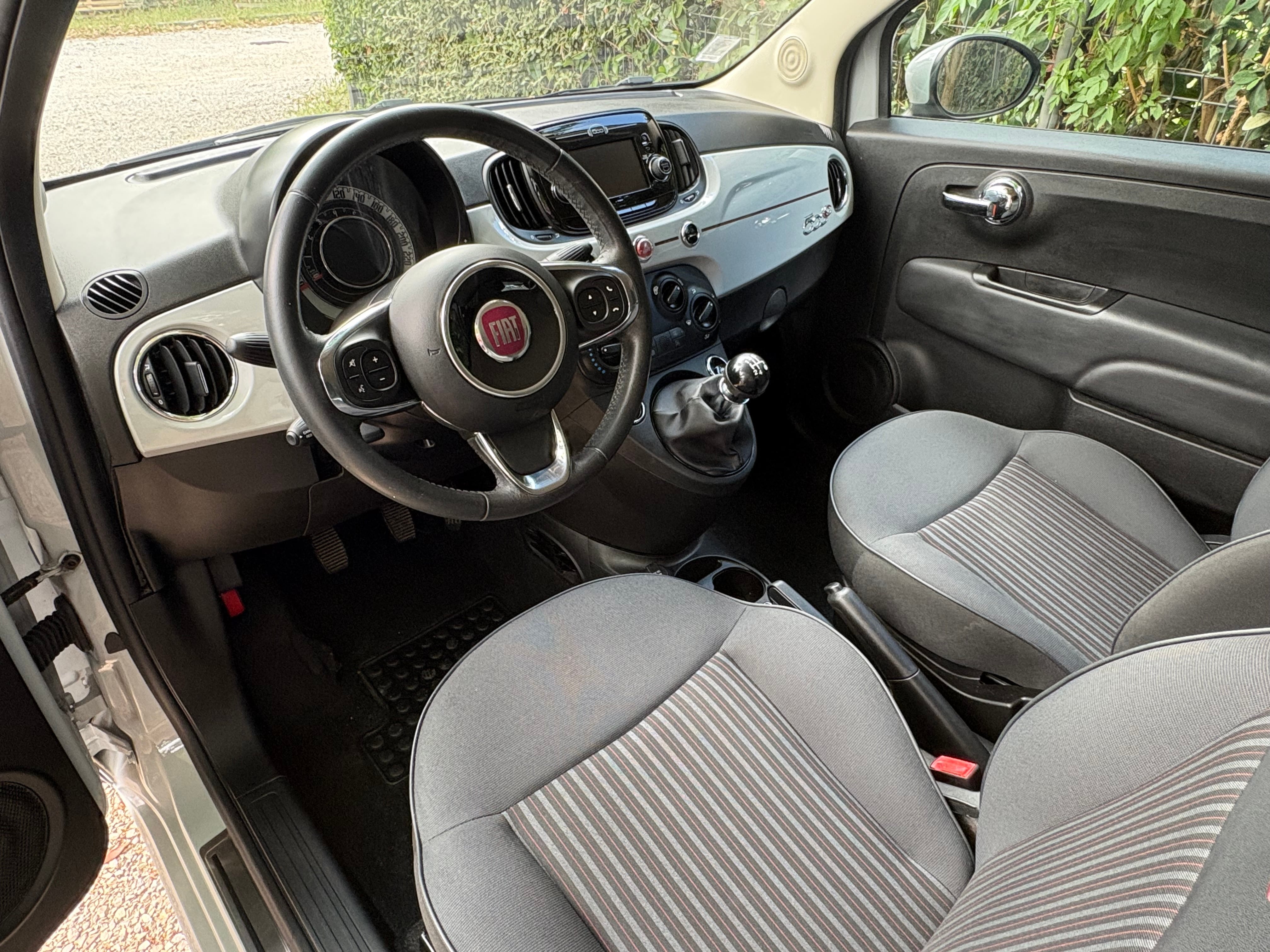 Fiat 500 C avec Port USB