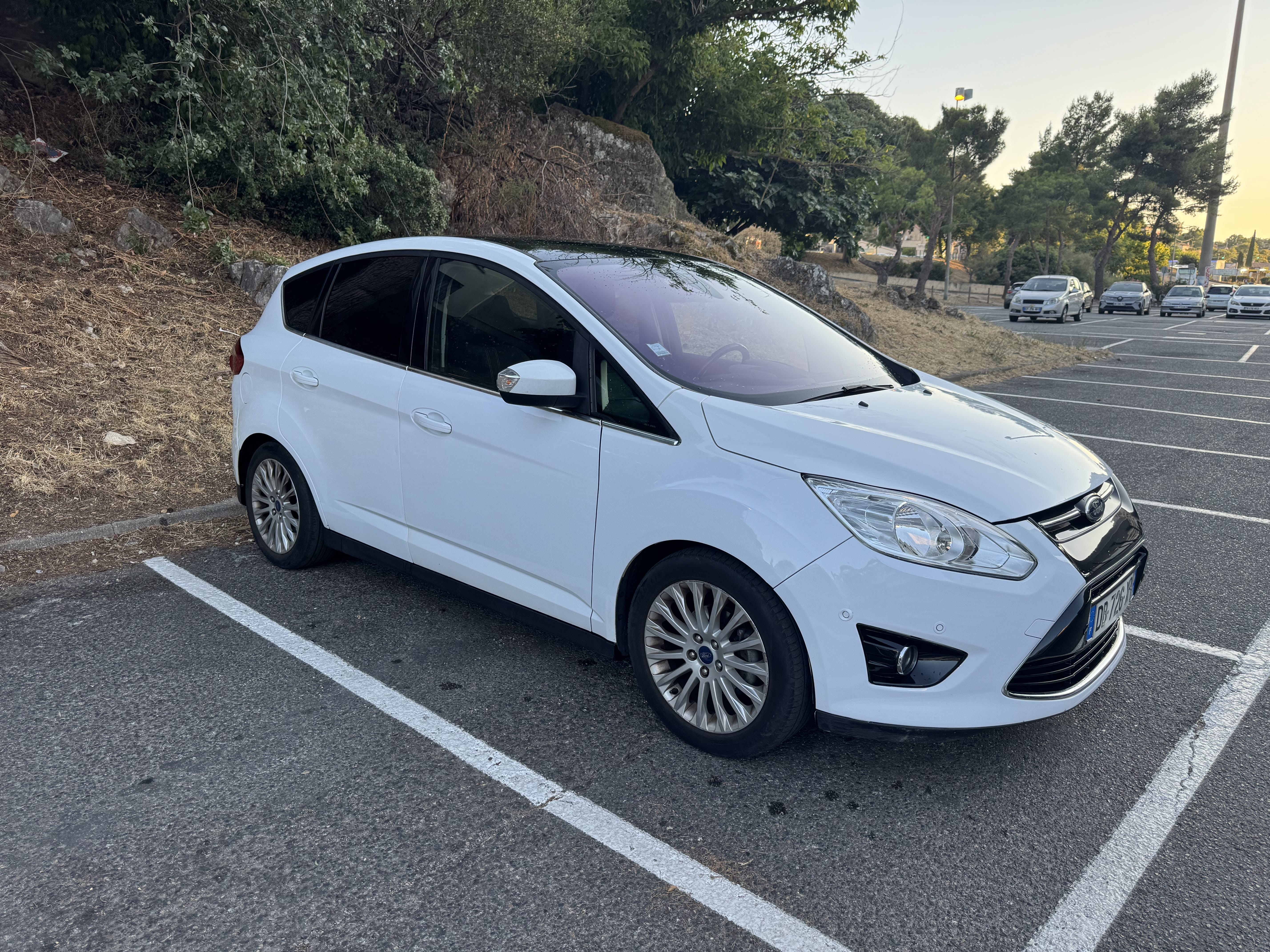 Ford C-Max mit Kindersitz