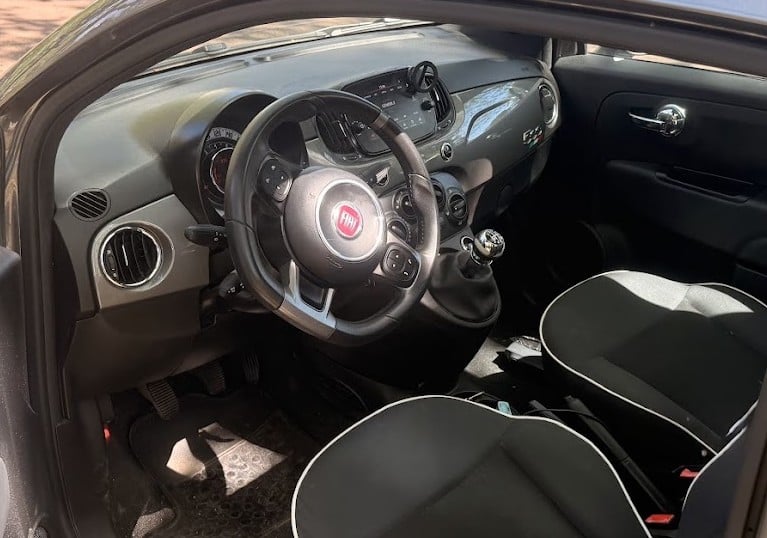 Fiat 500 Hybride avec Apple CarPlay