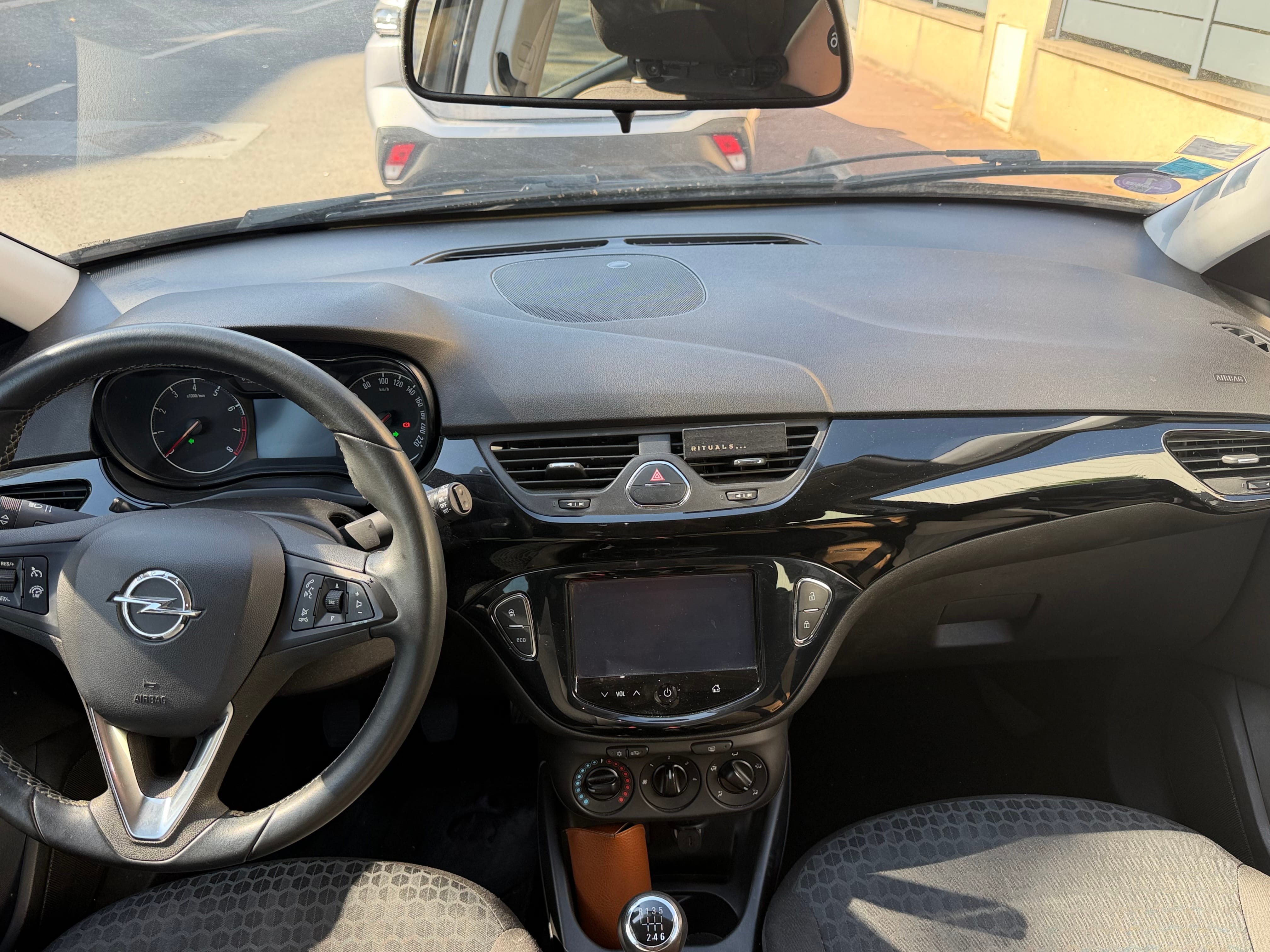 Opel Corsa avec Audio Bluetooth