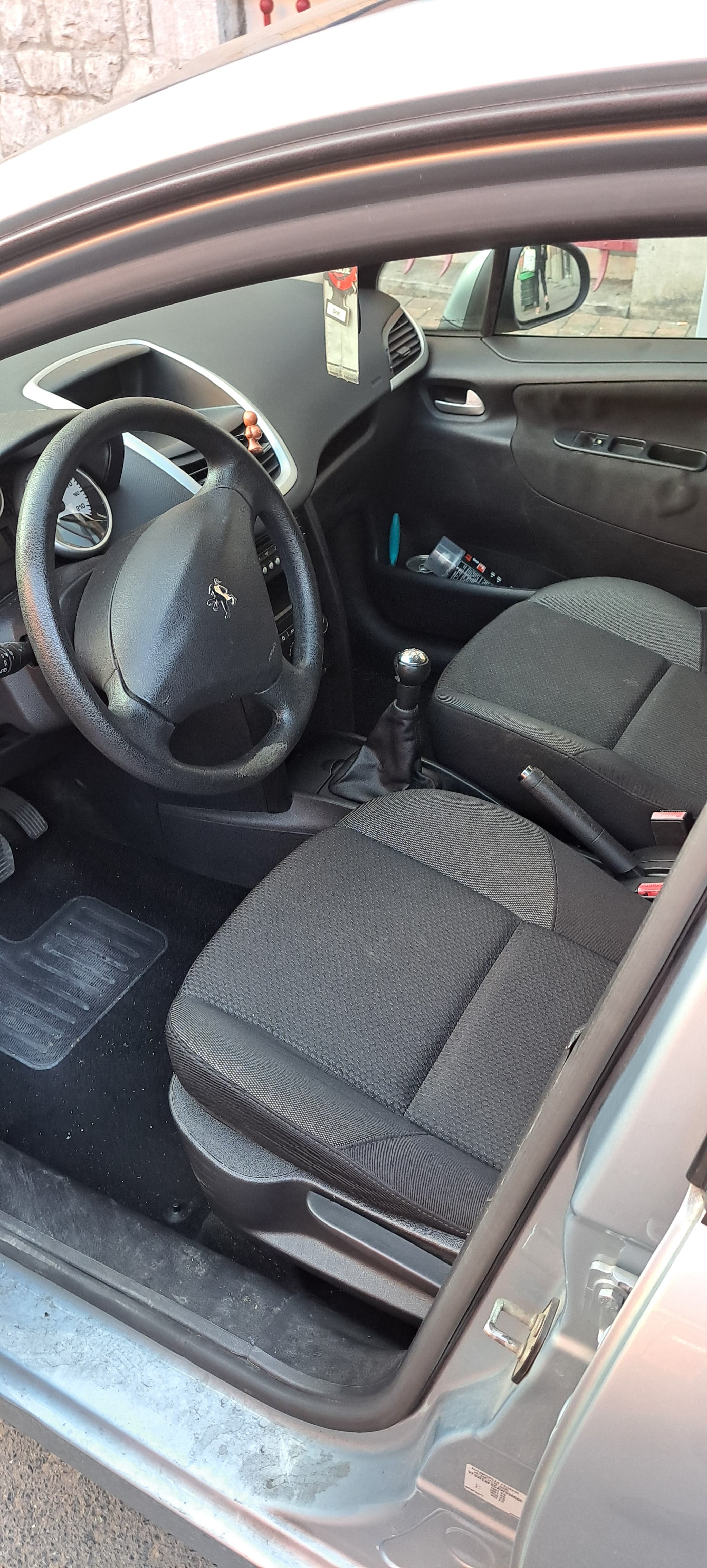 Peugeot 207 met Bluetooth audio