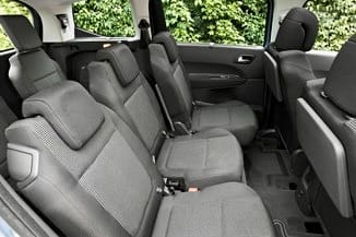 Peugeot 5008 7 places NOIR HDI BK CLIM AUTO GPS RÉGULATEUR DE VITESSE with Baby seat