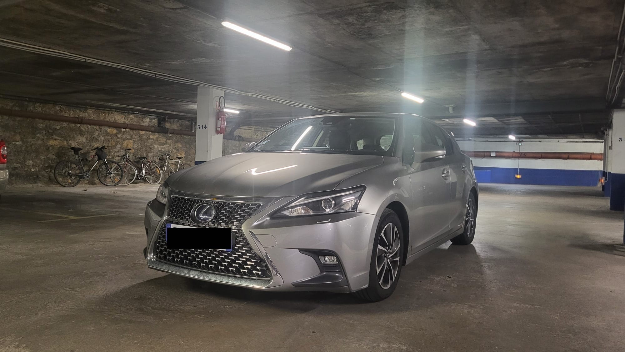 Lexus CT 200h, 2018, Essence 98 / Électrique (hybride), automatique