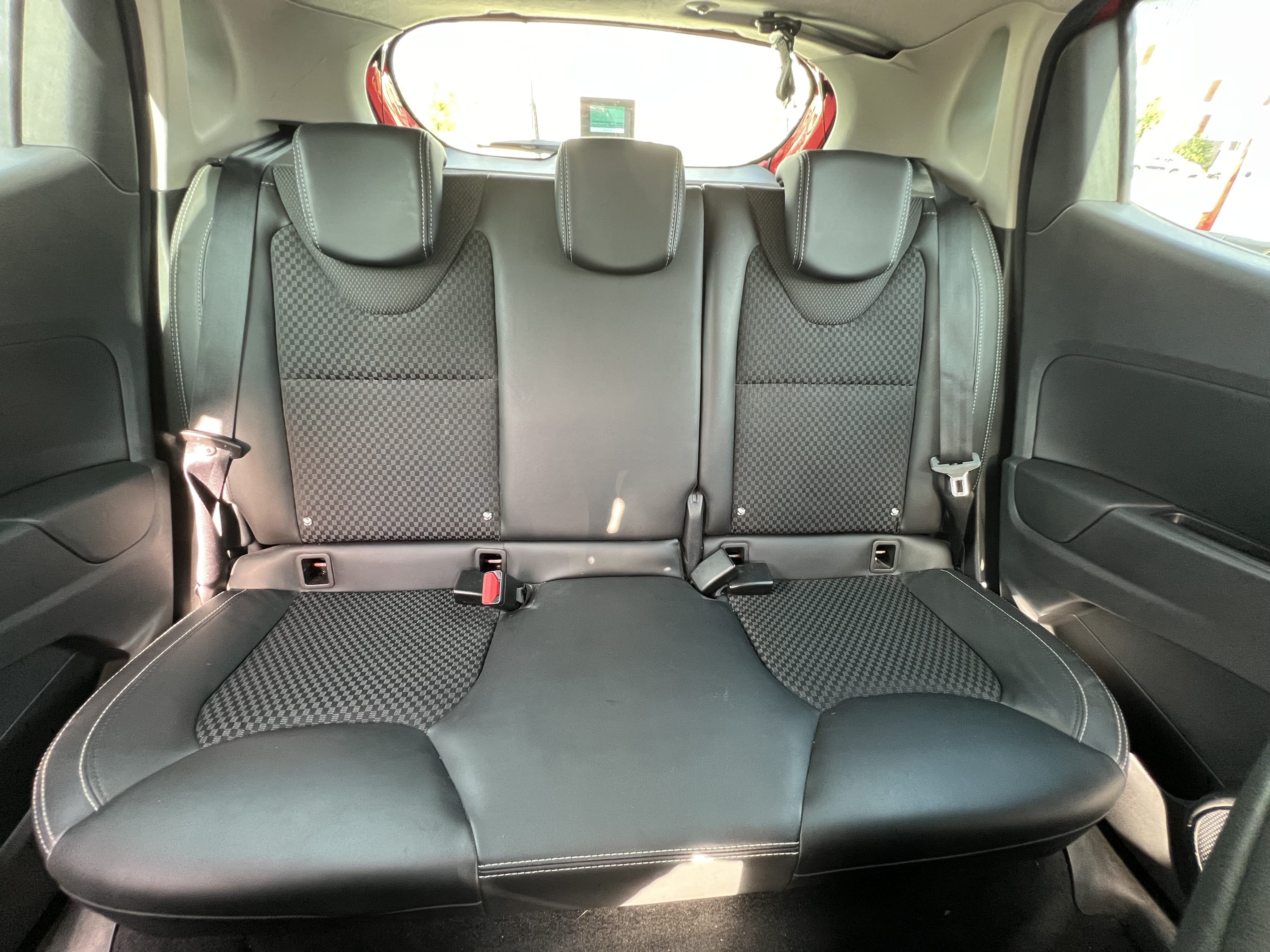 Renault Clio avec Entrée audio / iPod