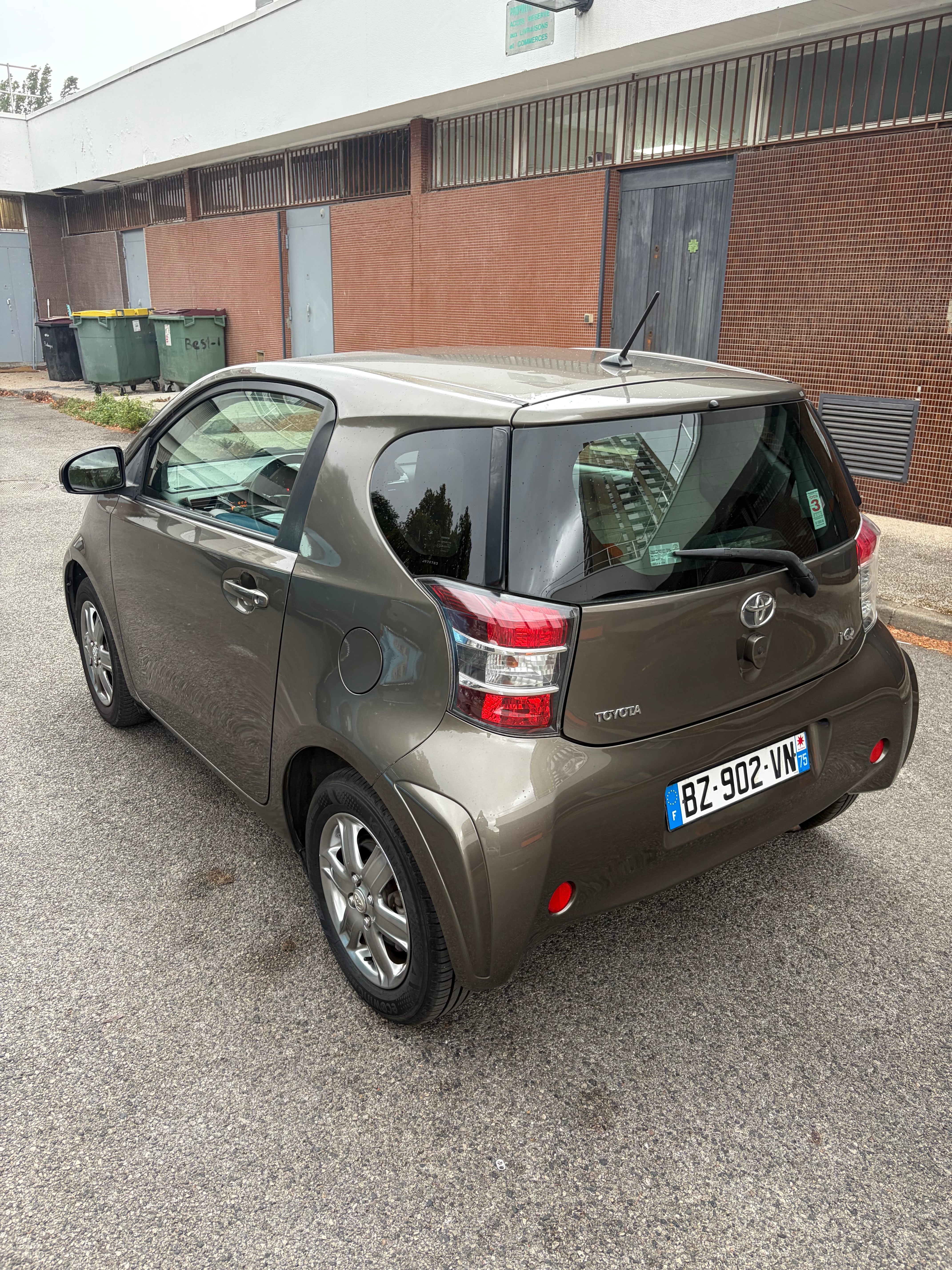 Toyota Iq avec GPS