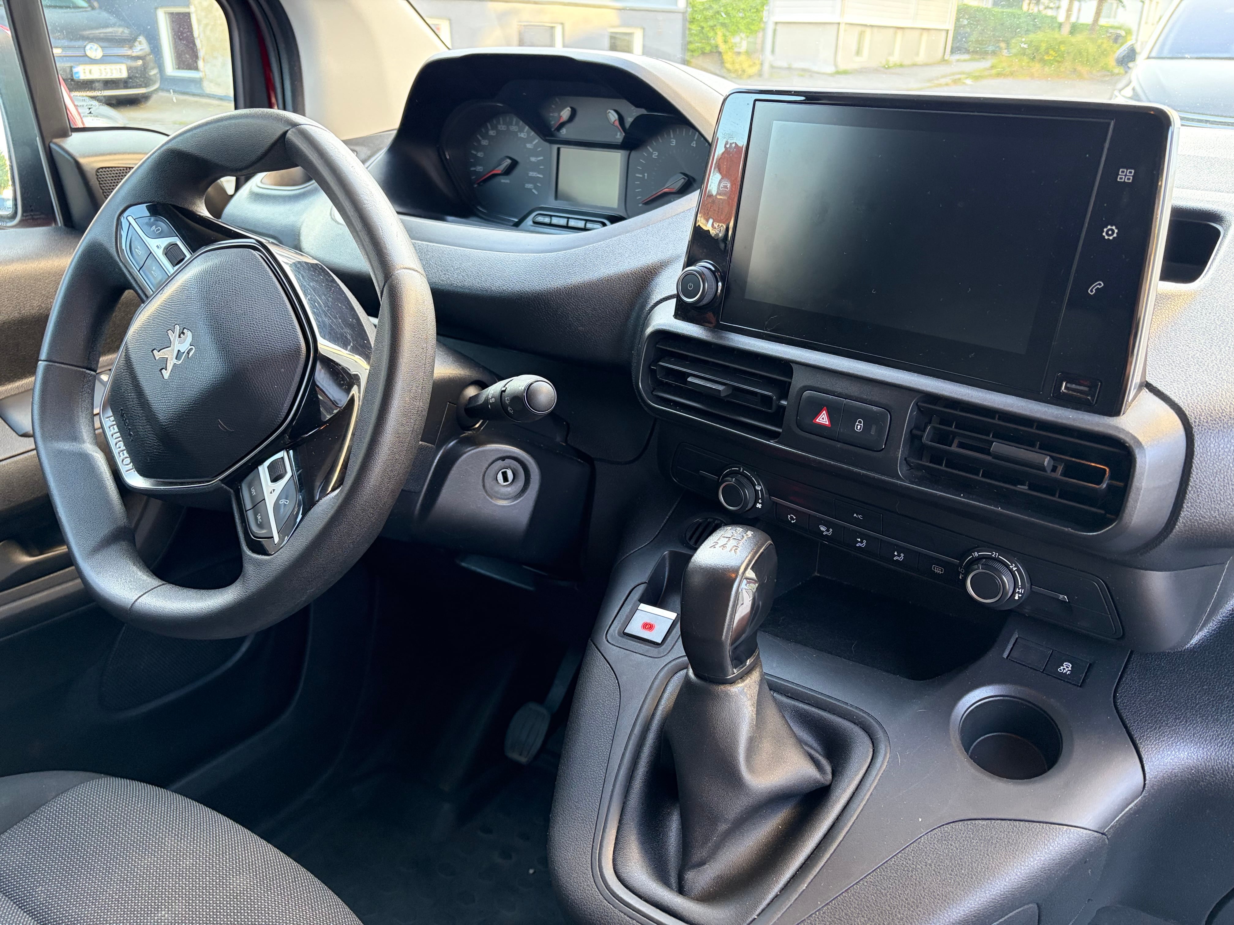 Peugeot Partner with Bluetooth audio