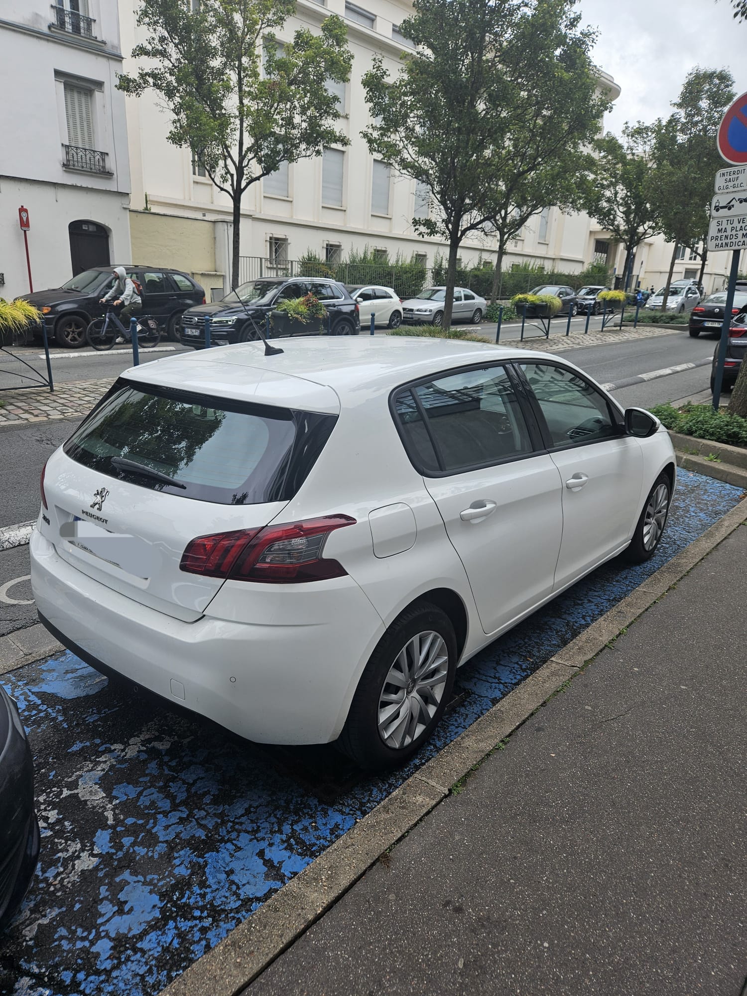 Peugeot 308 avec GPS