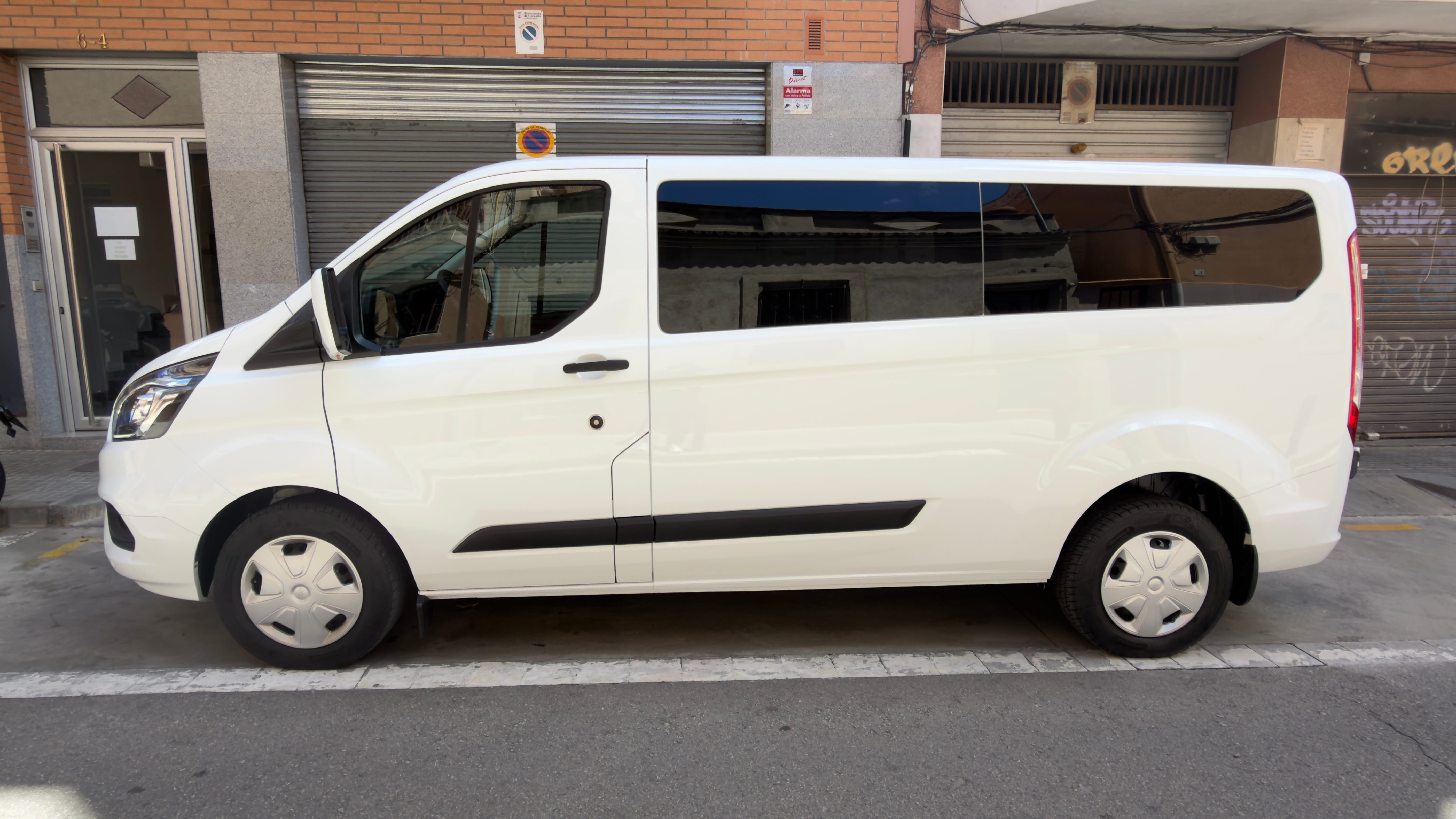 Ford Transit Minibus con Aire acondicionado