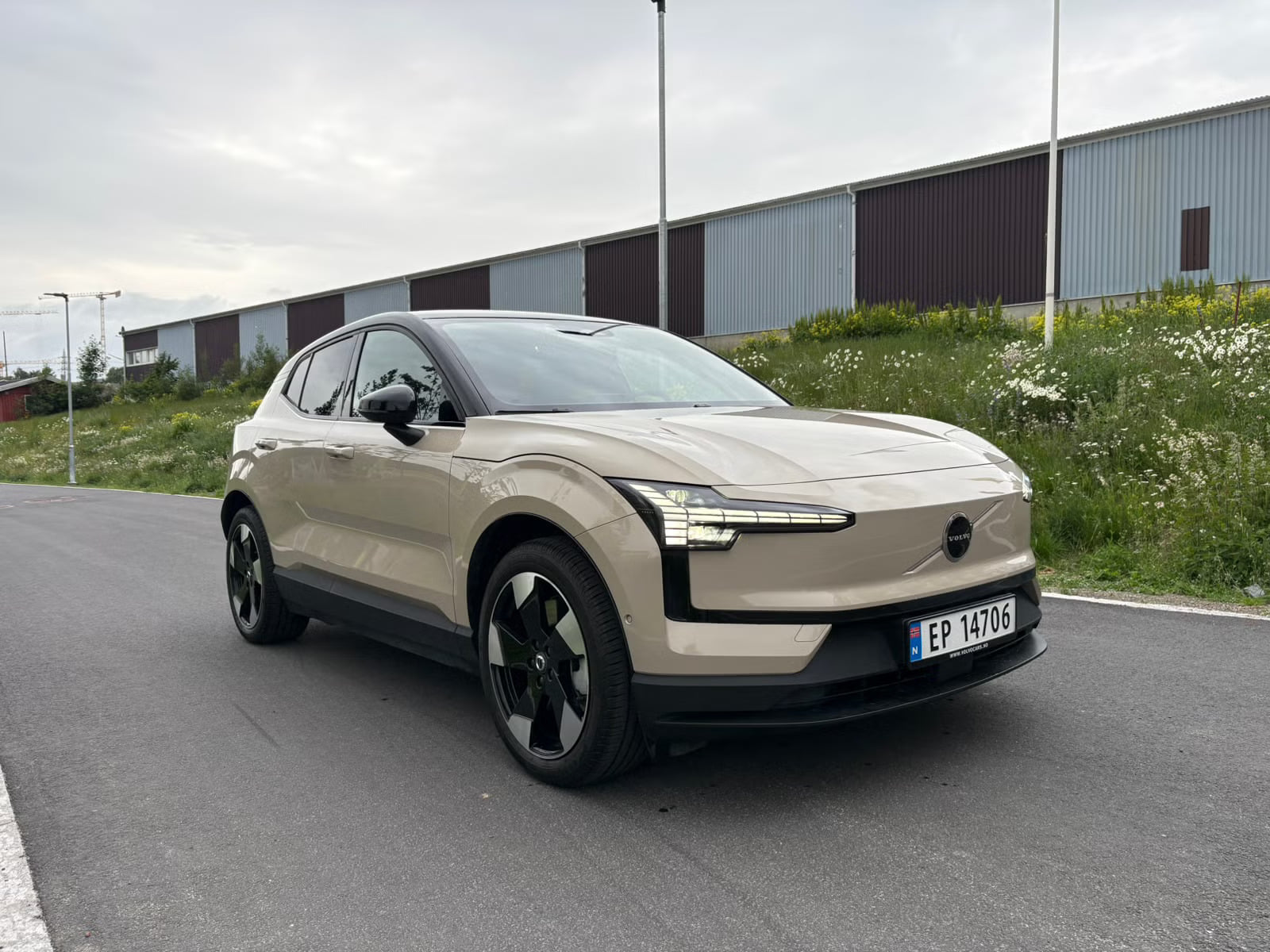 Volvo EX30 Twin Performance, 2025, Elektrisk, automatisk