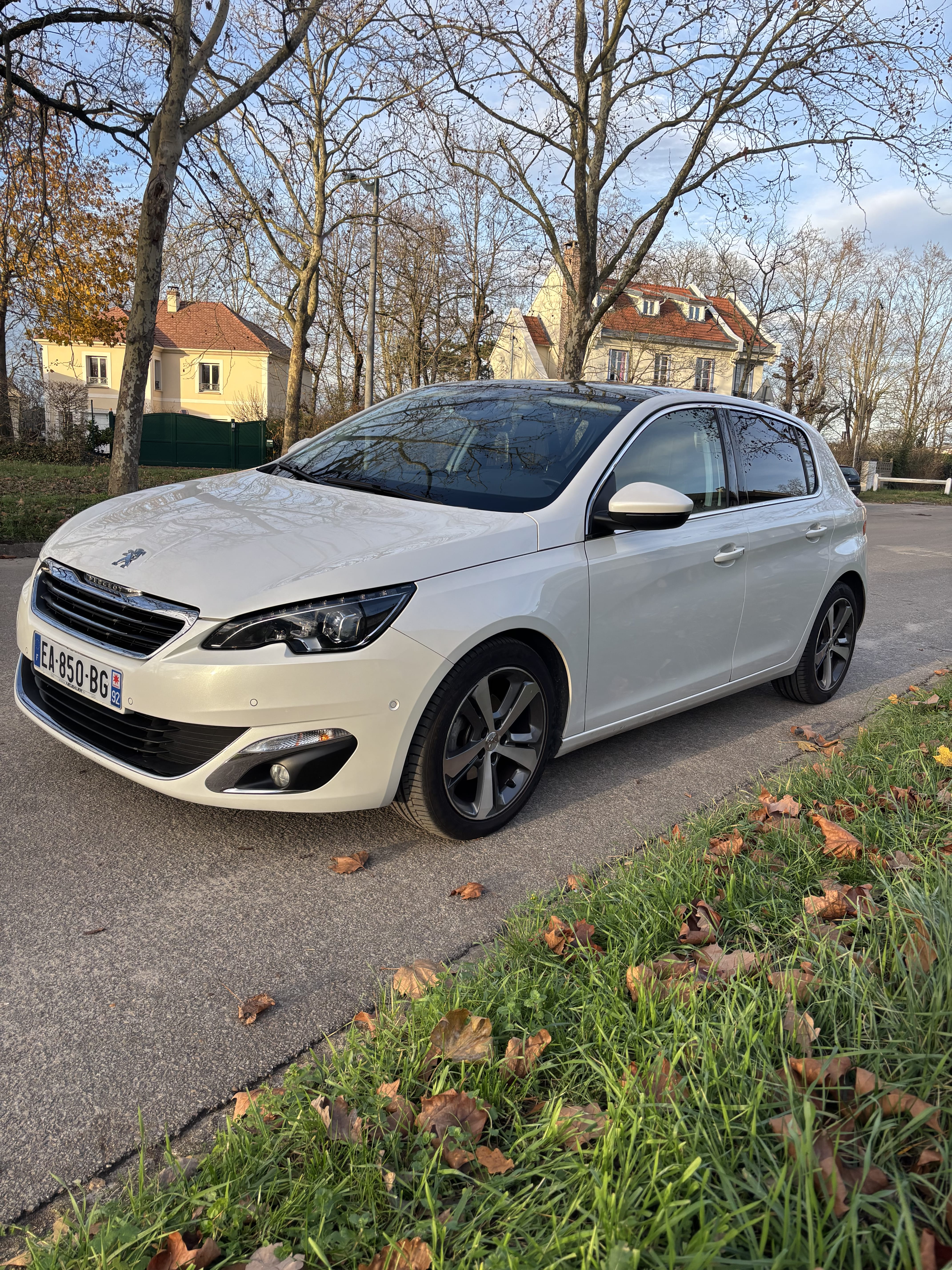 Peugeot 308, 2016, Essence 98, automatique