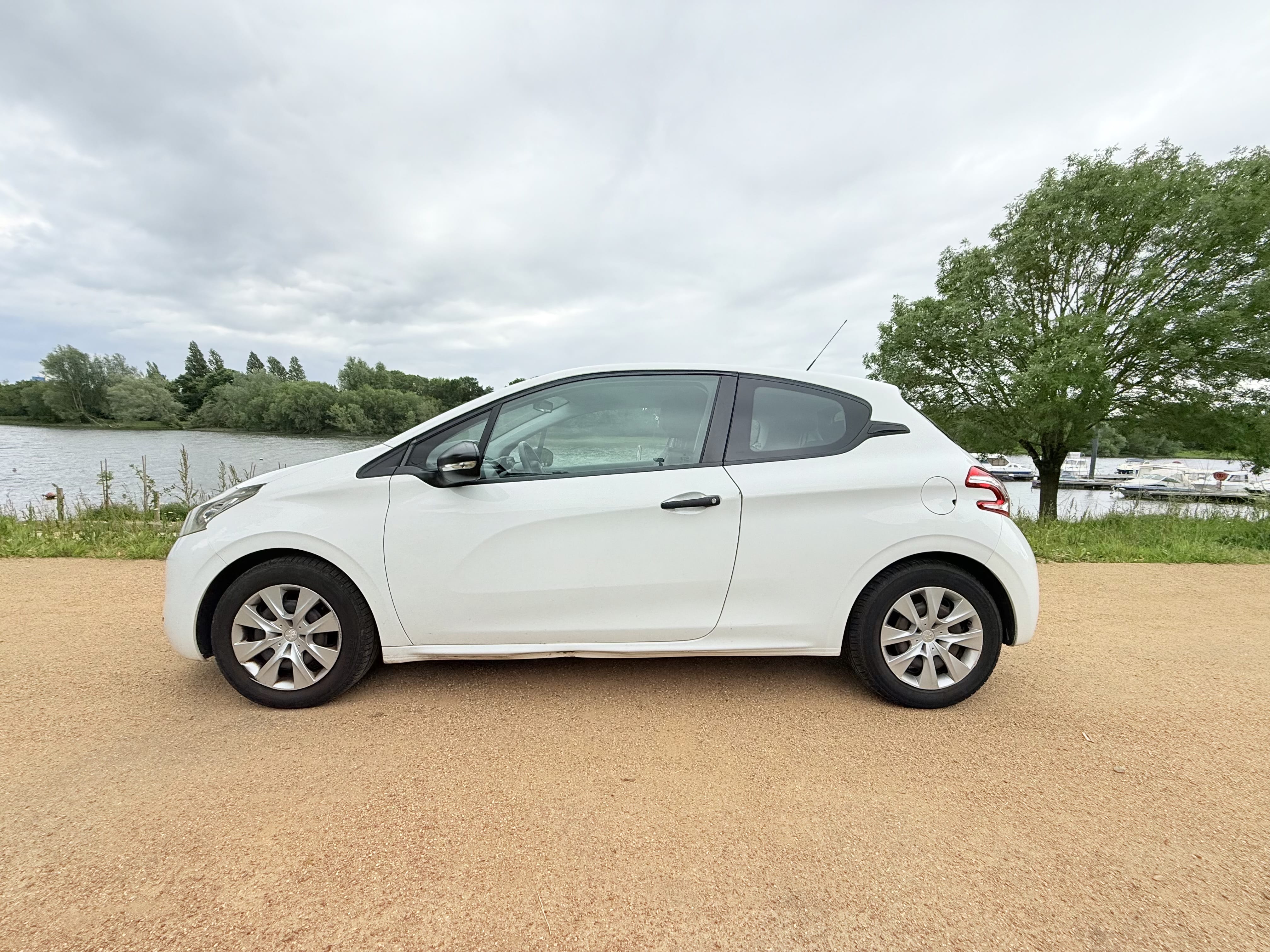 Peugeot 208 avec Régulateur de vitesse