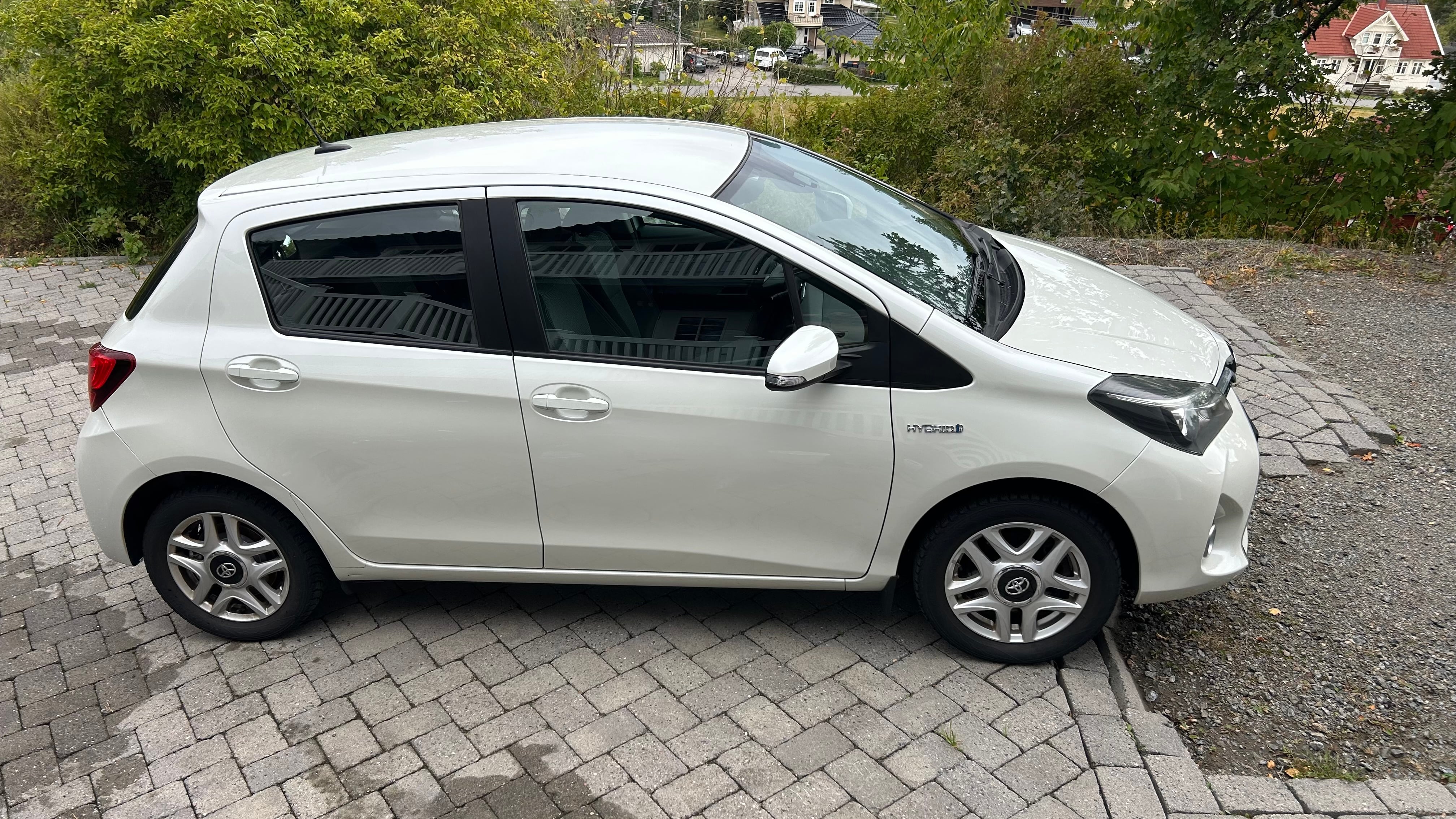 Toyota Yaris Hybrid med Aircondition