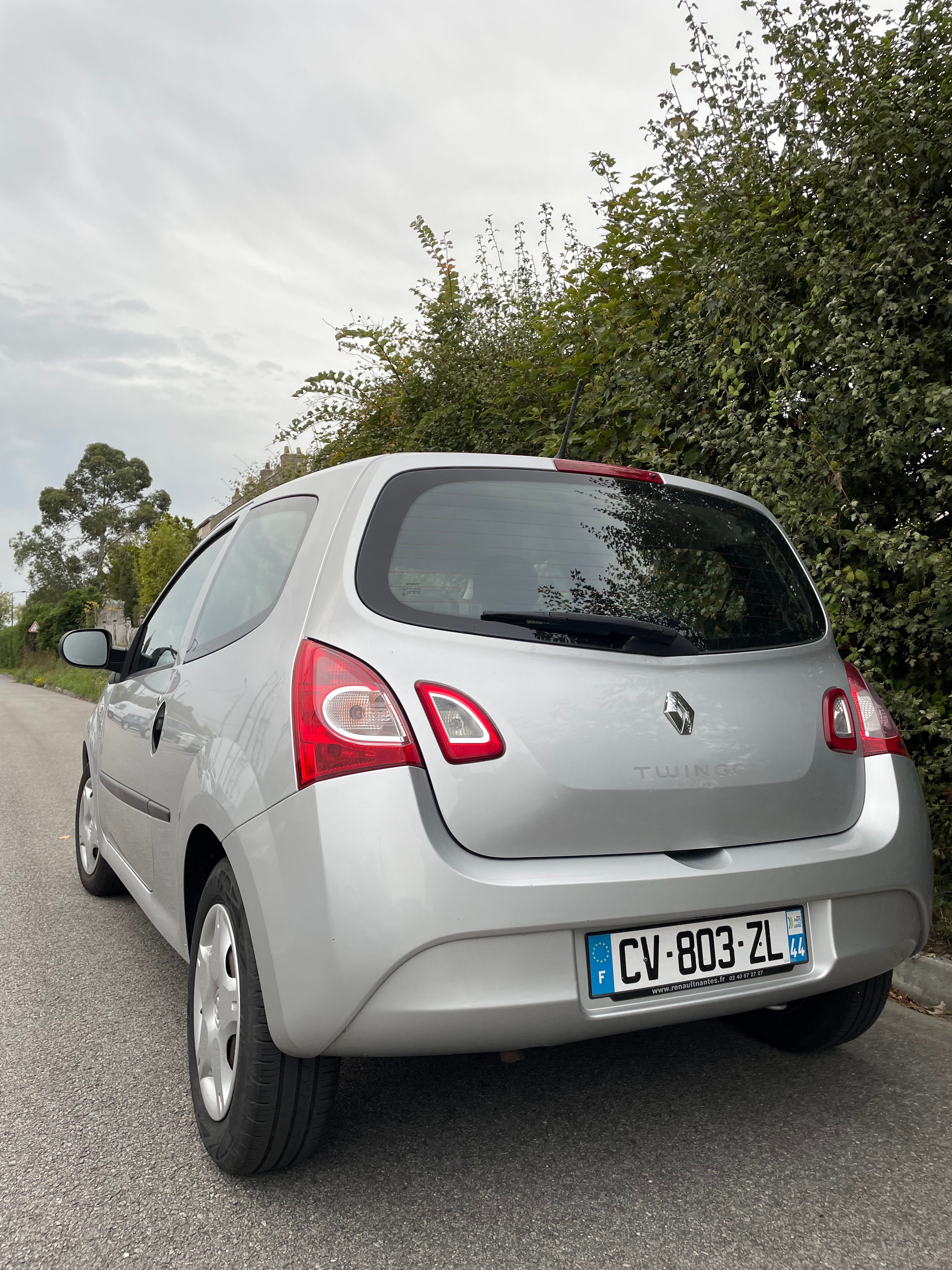 Renault Twingo II avec Entrée audio / iPod