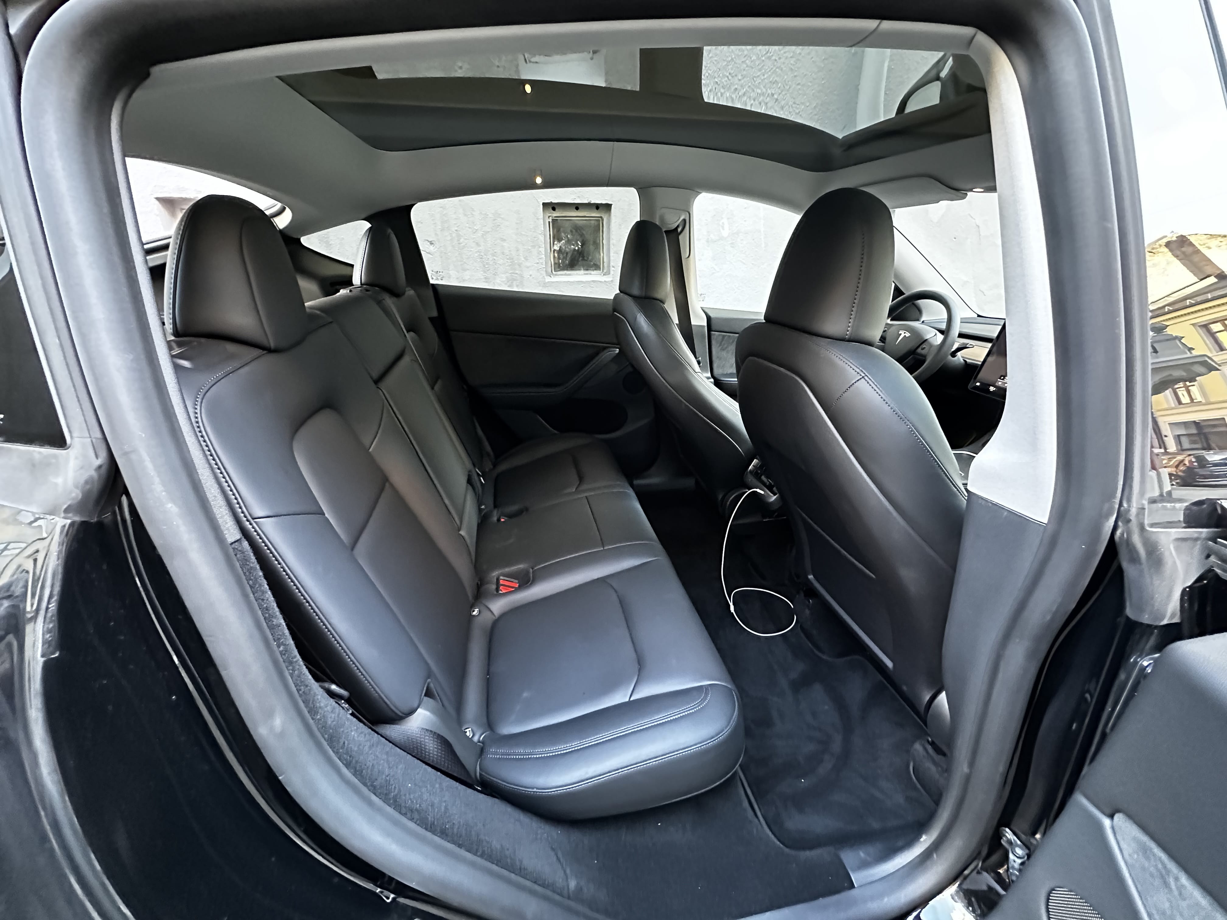 Tesla Model Y Long Range med Dashcam