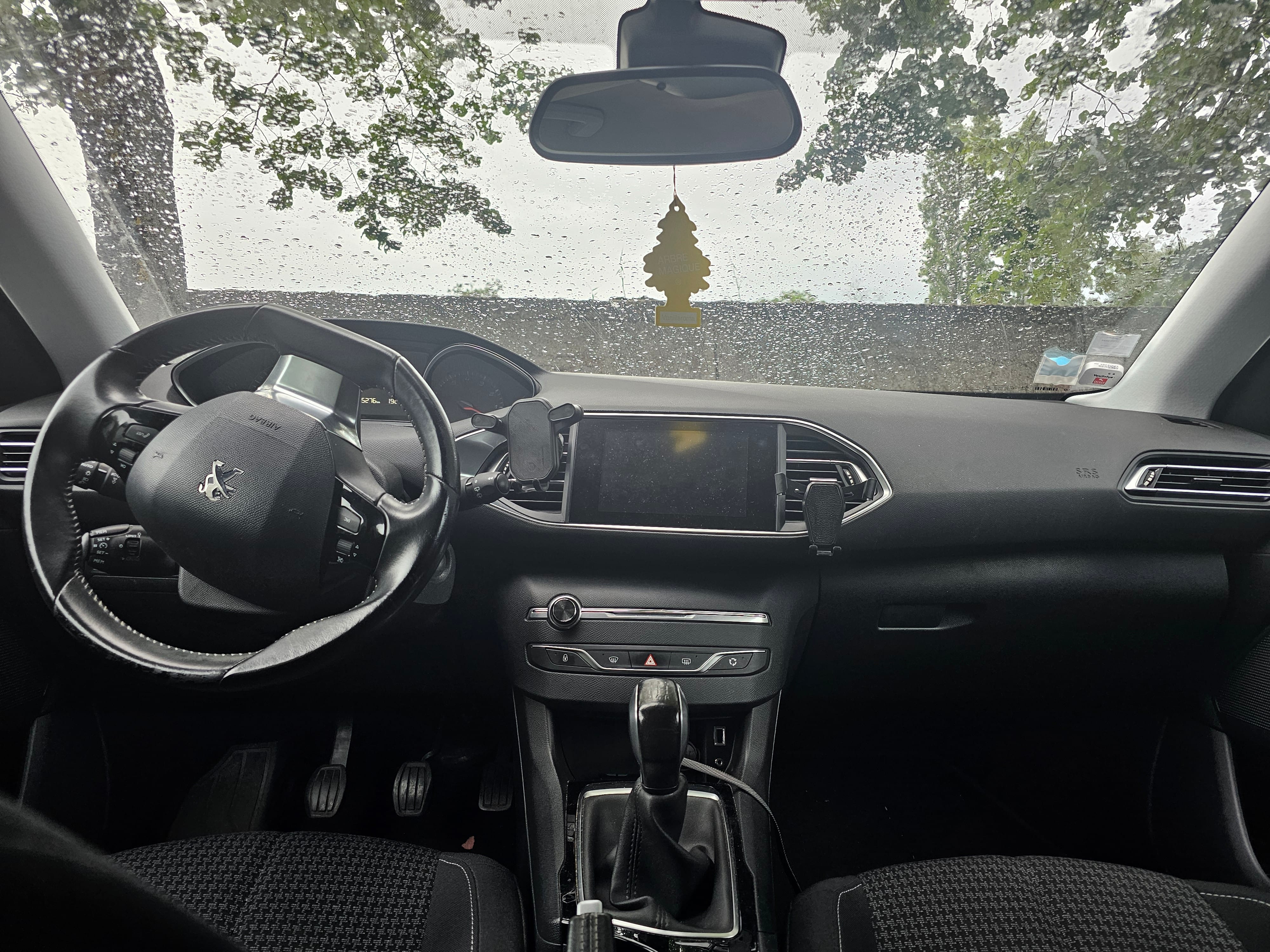 Peugeot 308 avec GPS