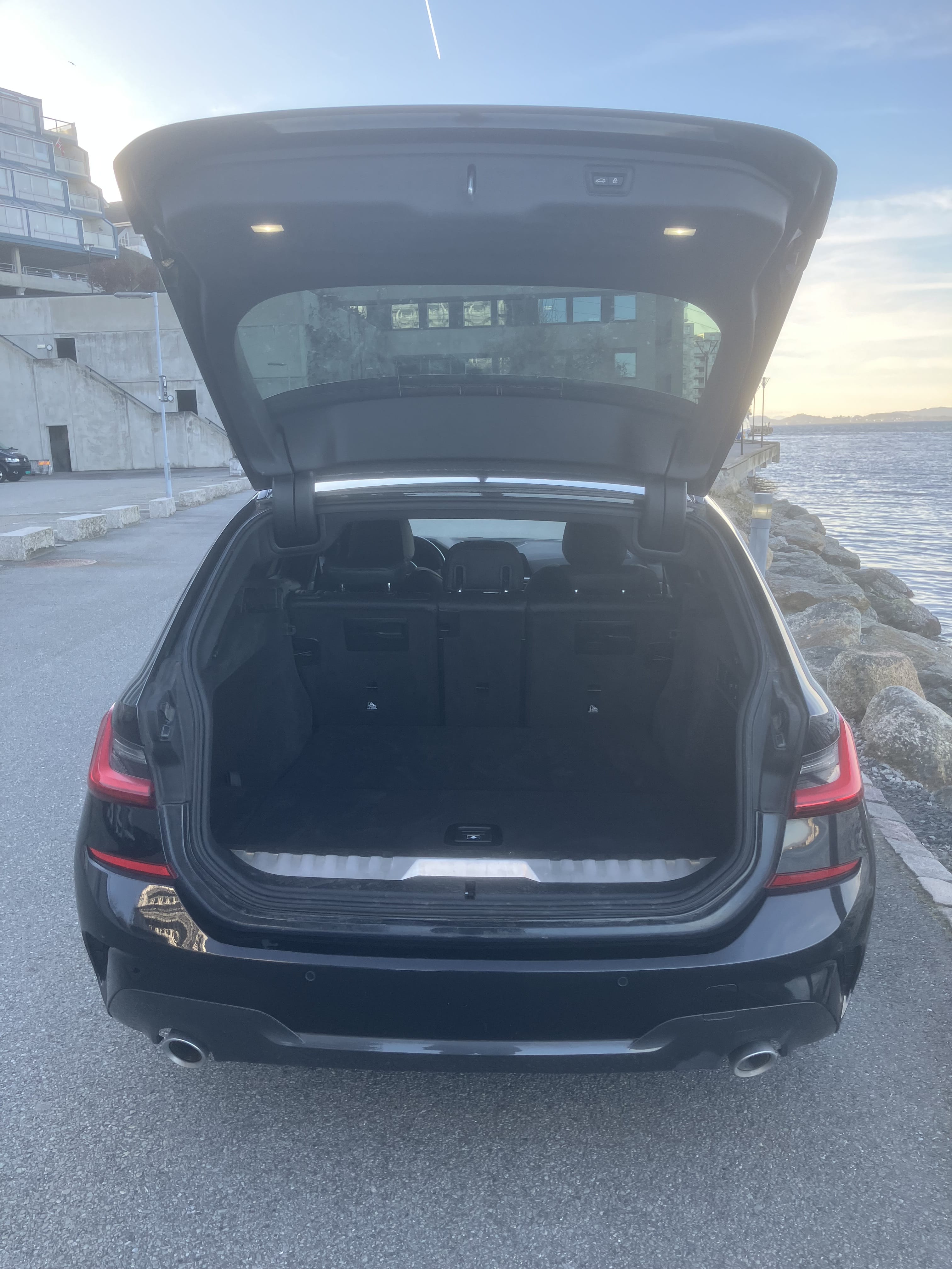 BMW 3 Series 330e xDrive Touring with Backup camera